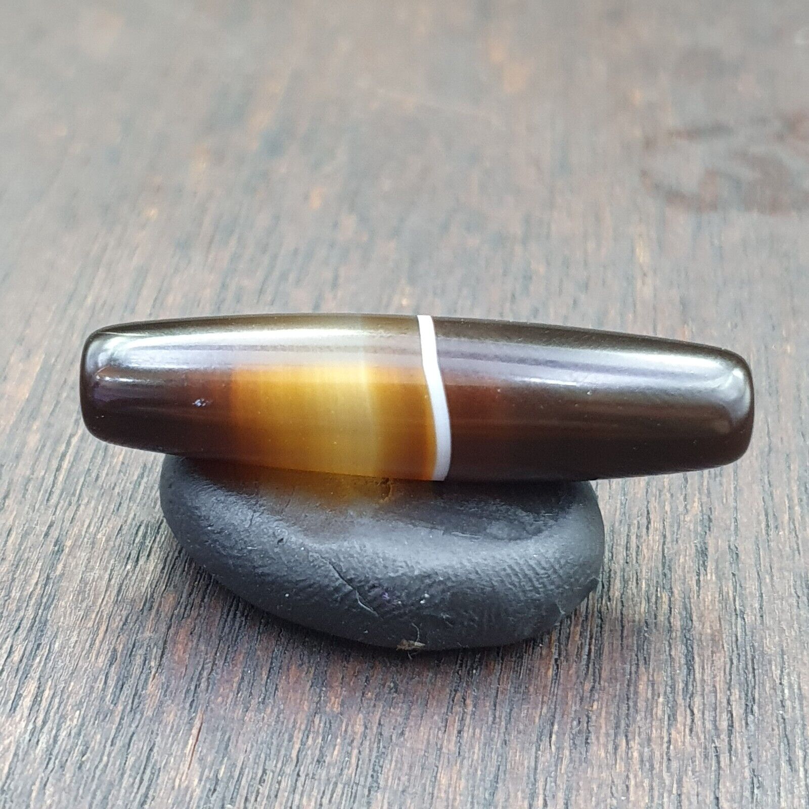 Antique Old Yemeni Agate Natural Rare pattern Banded Agate Bead  BD-j-21