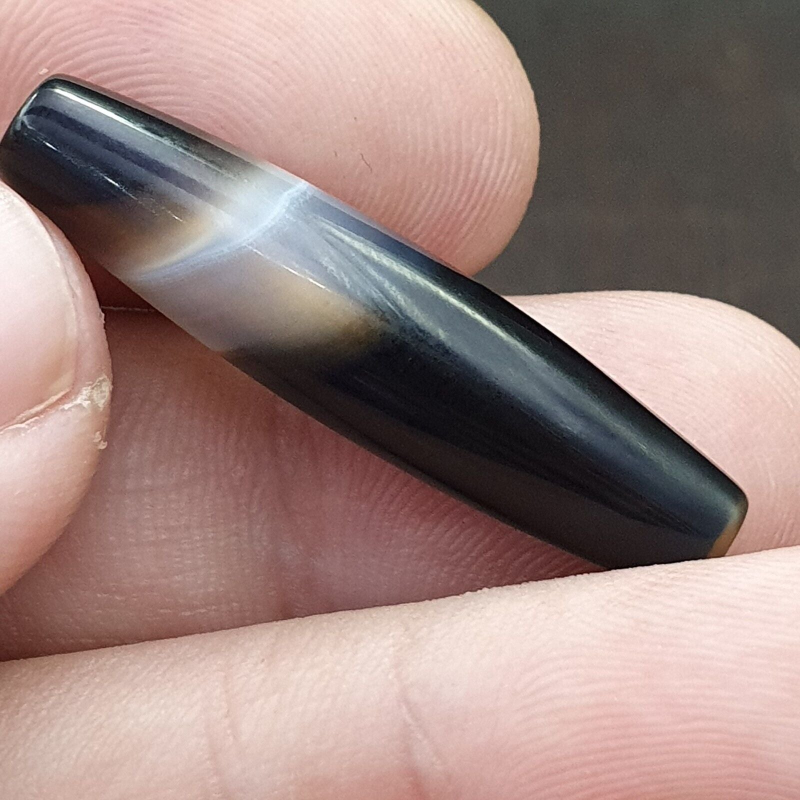 Antique Old Yemeni Agate Natural Rare pattern Banded Agate Bead  BD-j-16