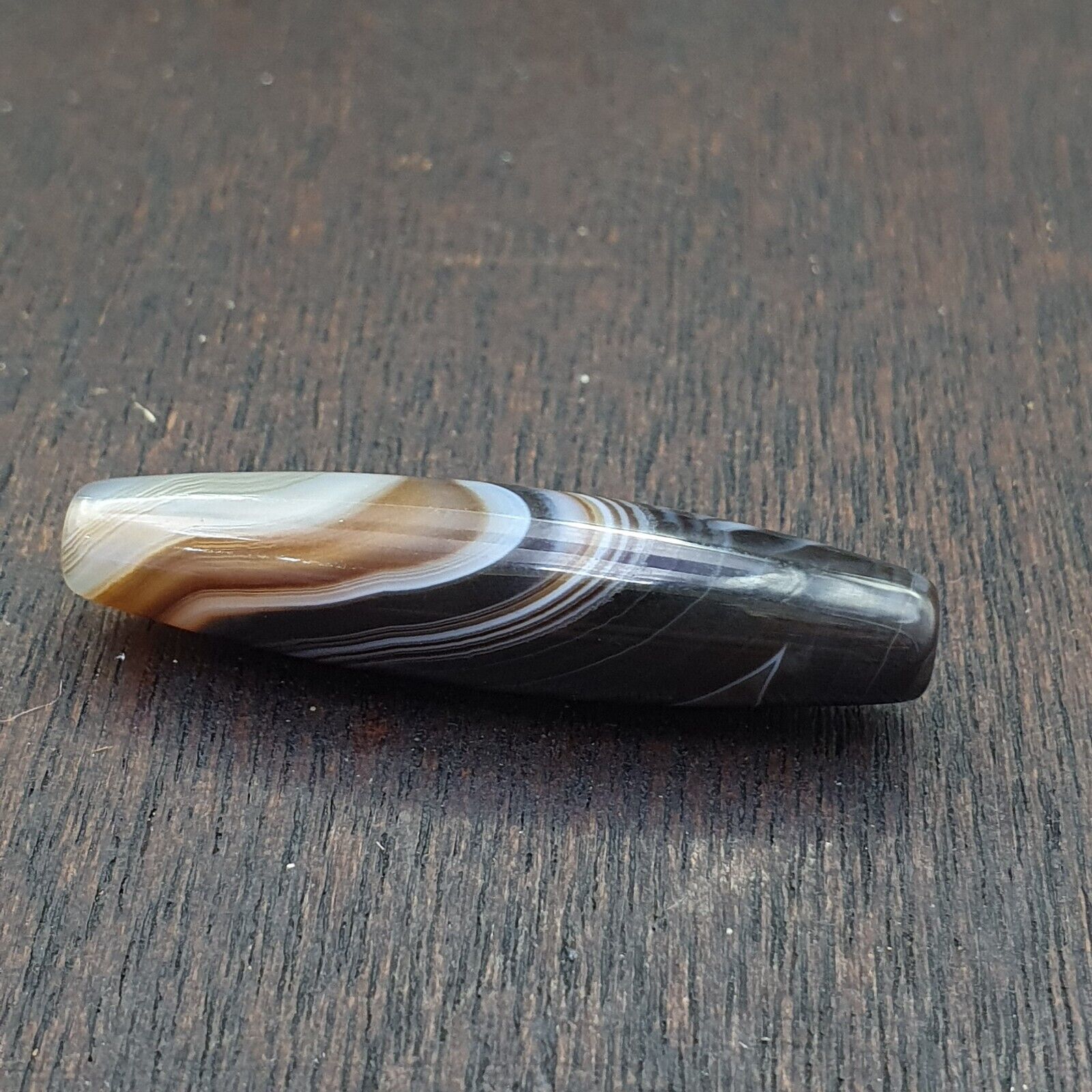 Antique Old Yemeni Agate Natural Rare pattern Banded Agate Bead  BD-j-18