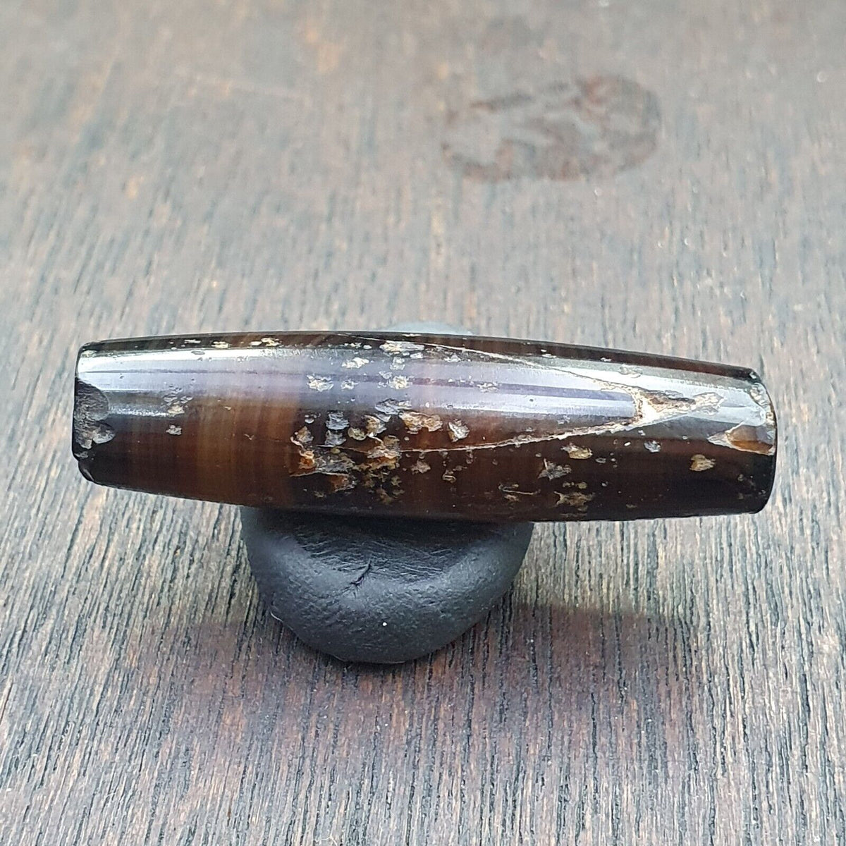 Antique Old Yemeni Agate Natural Rare pattern Banded Agate Bead  BD-j-20