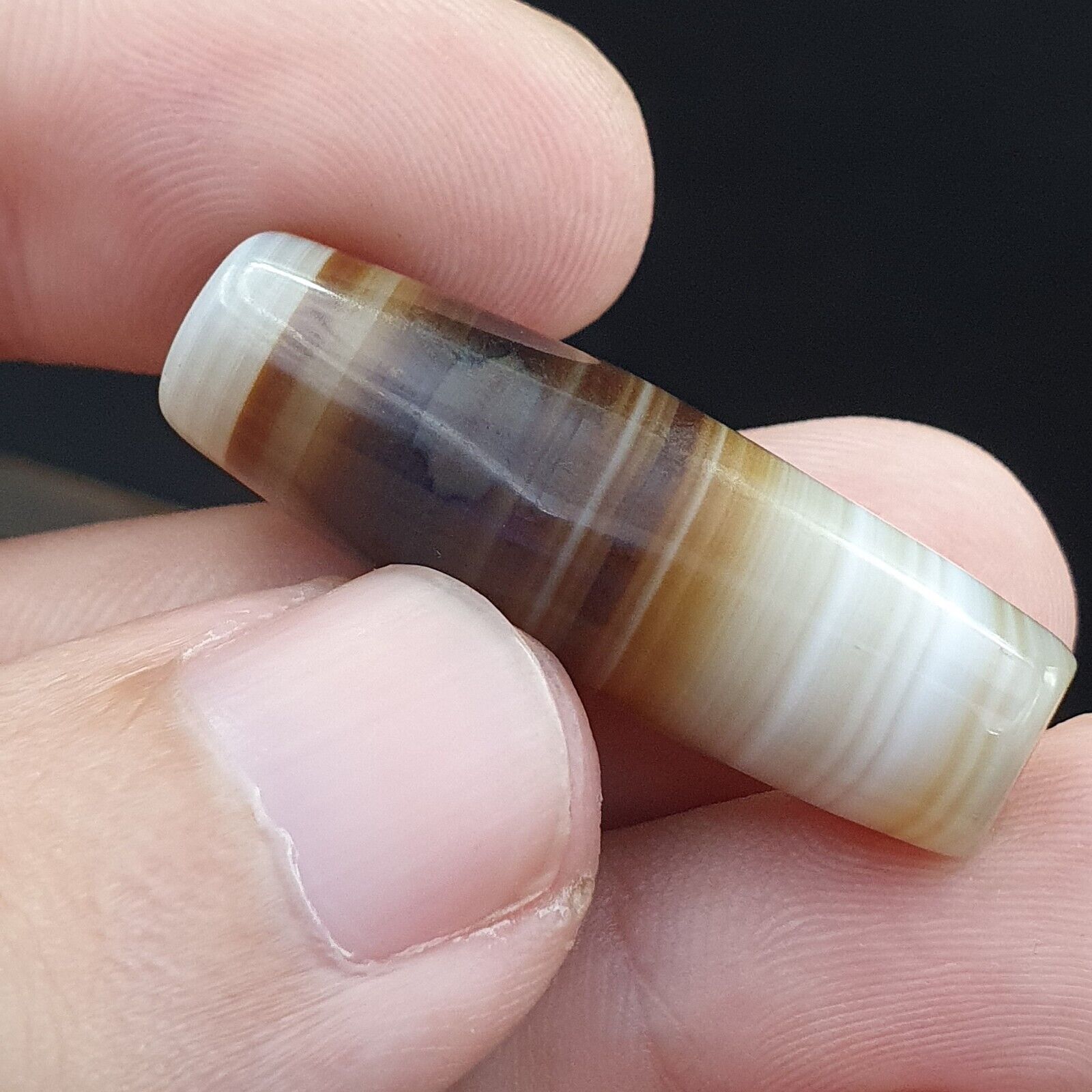 Antique Old Yemeni Agate Natural Rare pattern Banded Agate Bead  BD-j-17