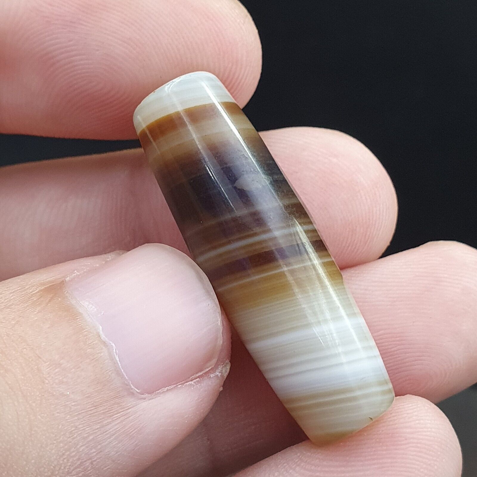 Antique Old Yemeni Agate Natural Rare pattern Banded Agate Bead  BD-j-17