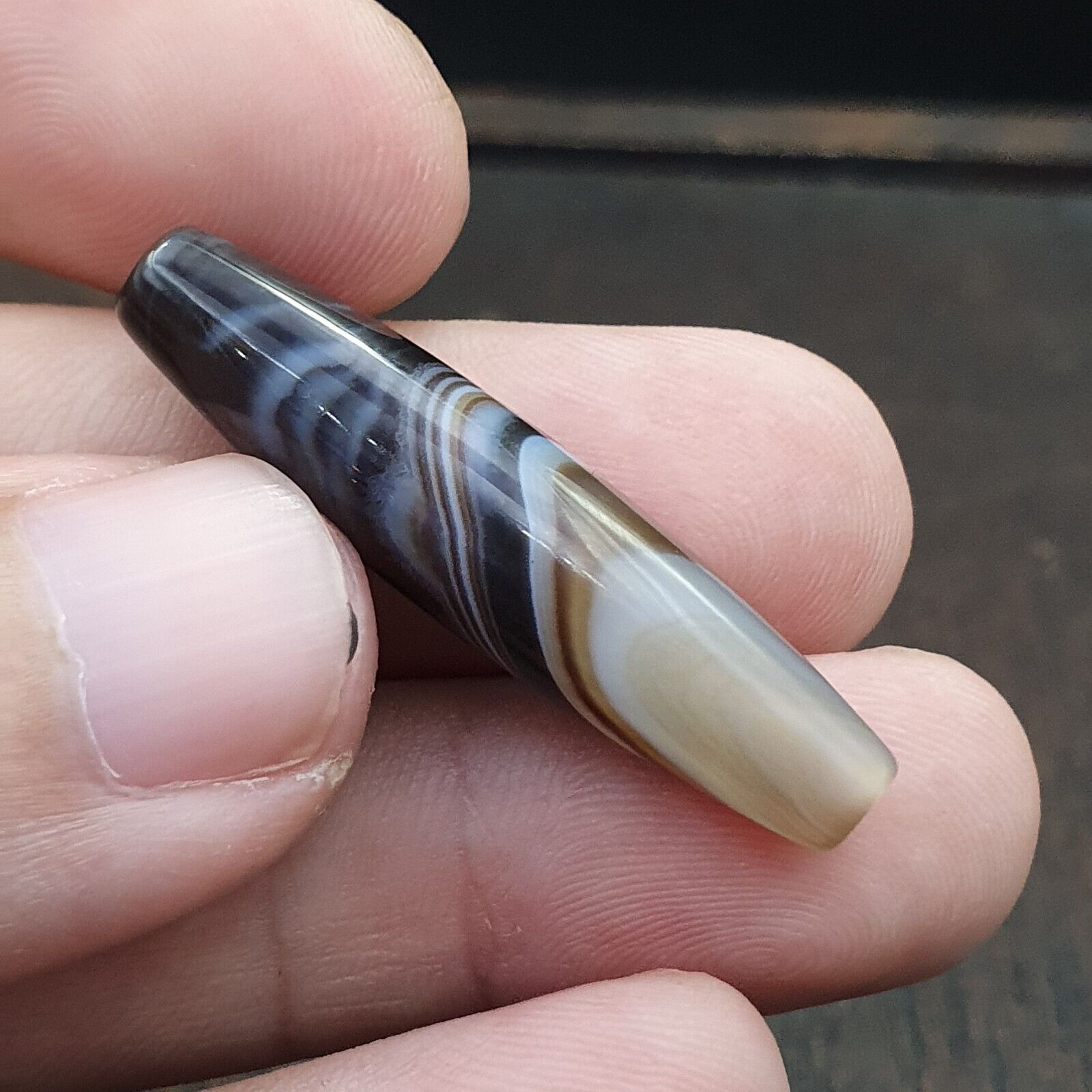 Antique Old Yemeni Agate Natural Rare pattern Banded Agate Bead  BD-j-18