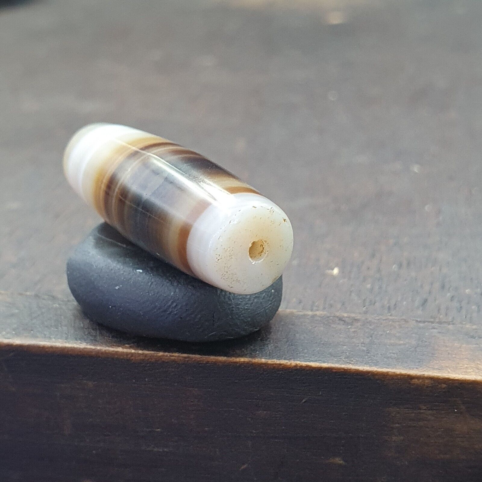 Antique Old Yemeni Agate Natural Rare pattern Banded Agate Bead  BD-j-17