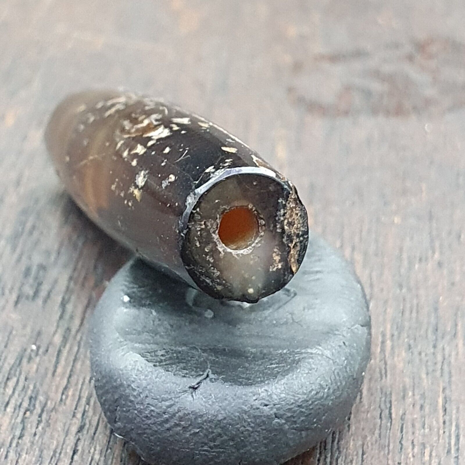 Antique Old Yemeni Agate Natural Rare pattern Banded Agate Bead  BD-j-20