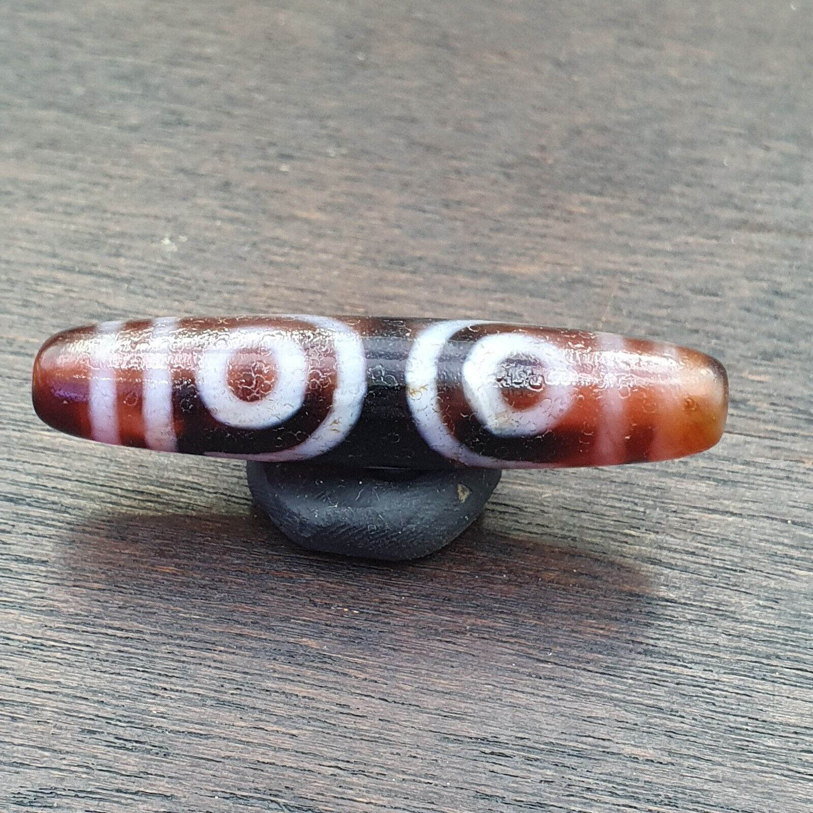 INDO TIBETAN Himalayan 3 Totem Eyes Red Agate bead Amulet Dzi