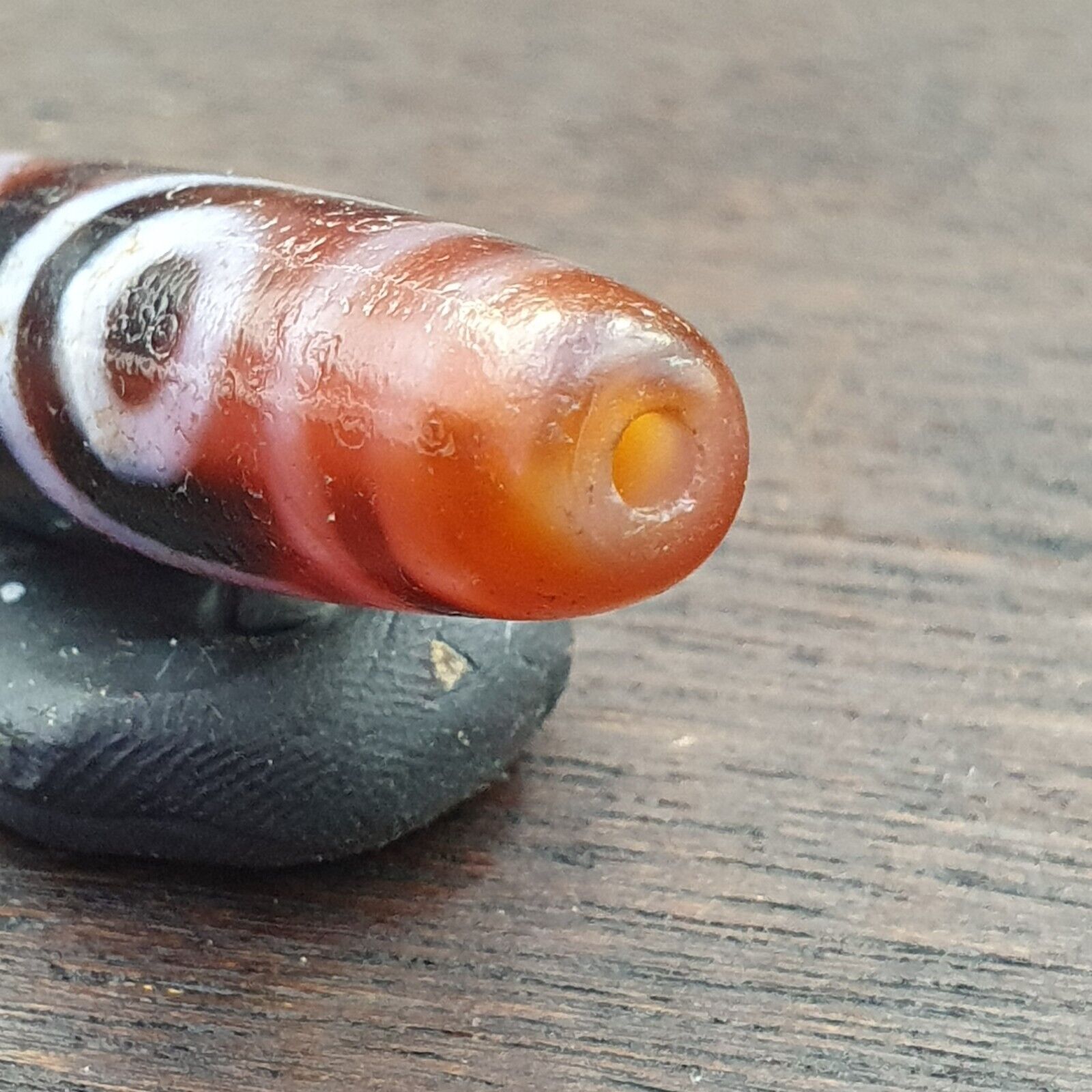 INDO TIBETAN Himalayan 3 Totem Eyes Red Agate bead Amulet Dzi