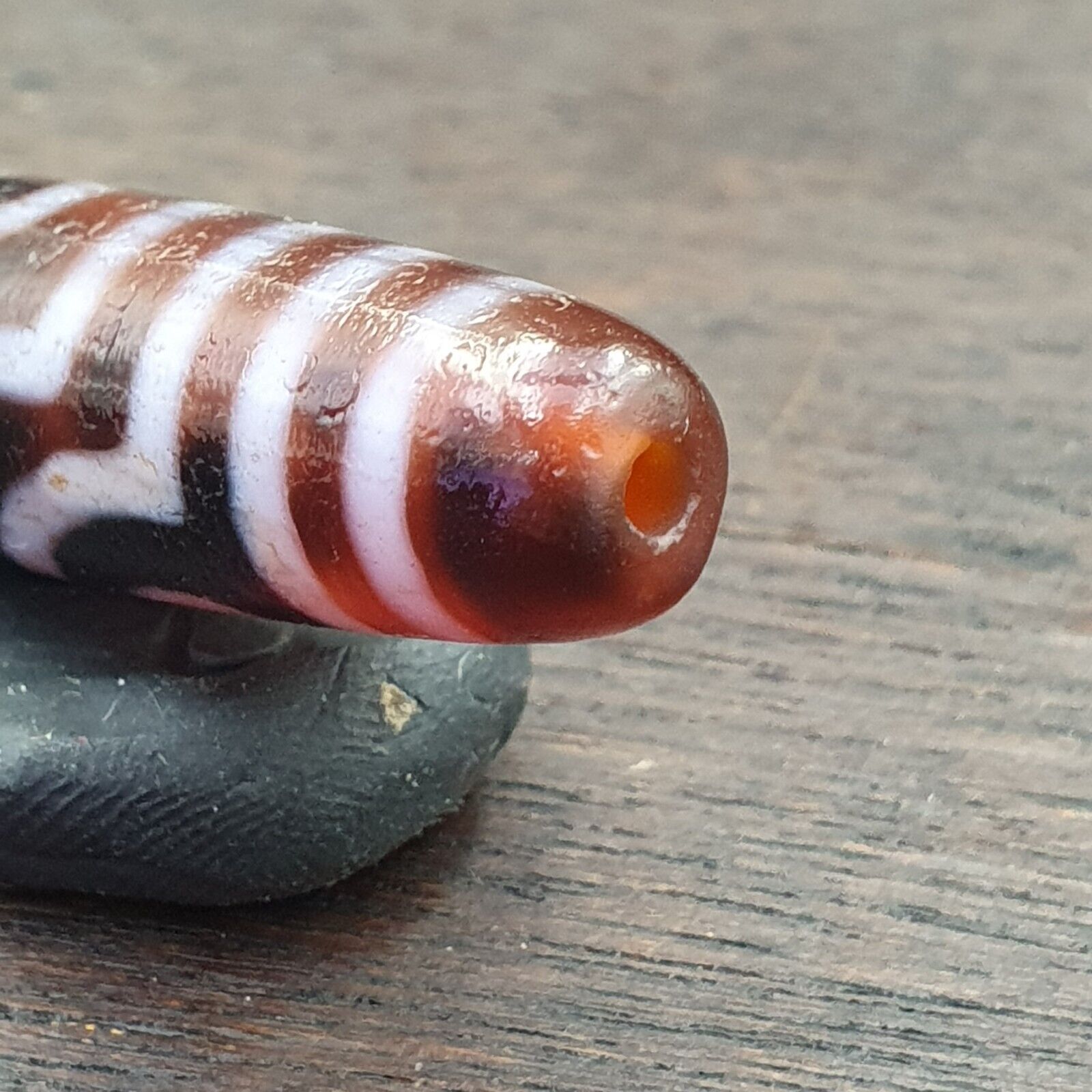 INDO TIBETAN Himalayan 3 Totem Eyes Red Agate bead Amulet Dzi