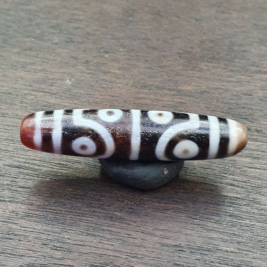 East Oasis Rare Pattern Indo Tibetan 8 Totem Eyes Red Agate Dzi Bead Amulet