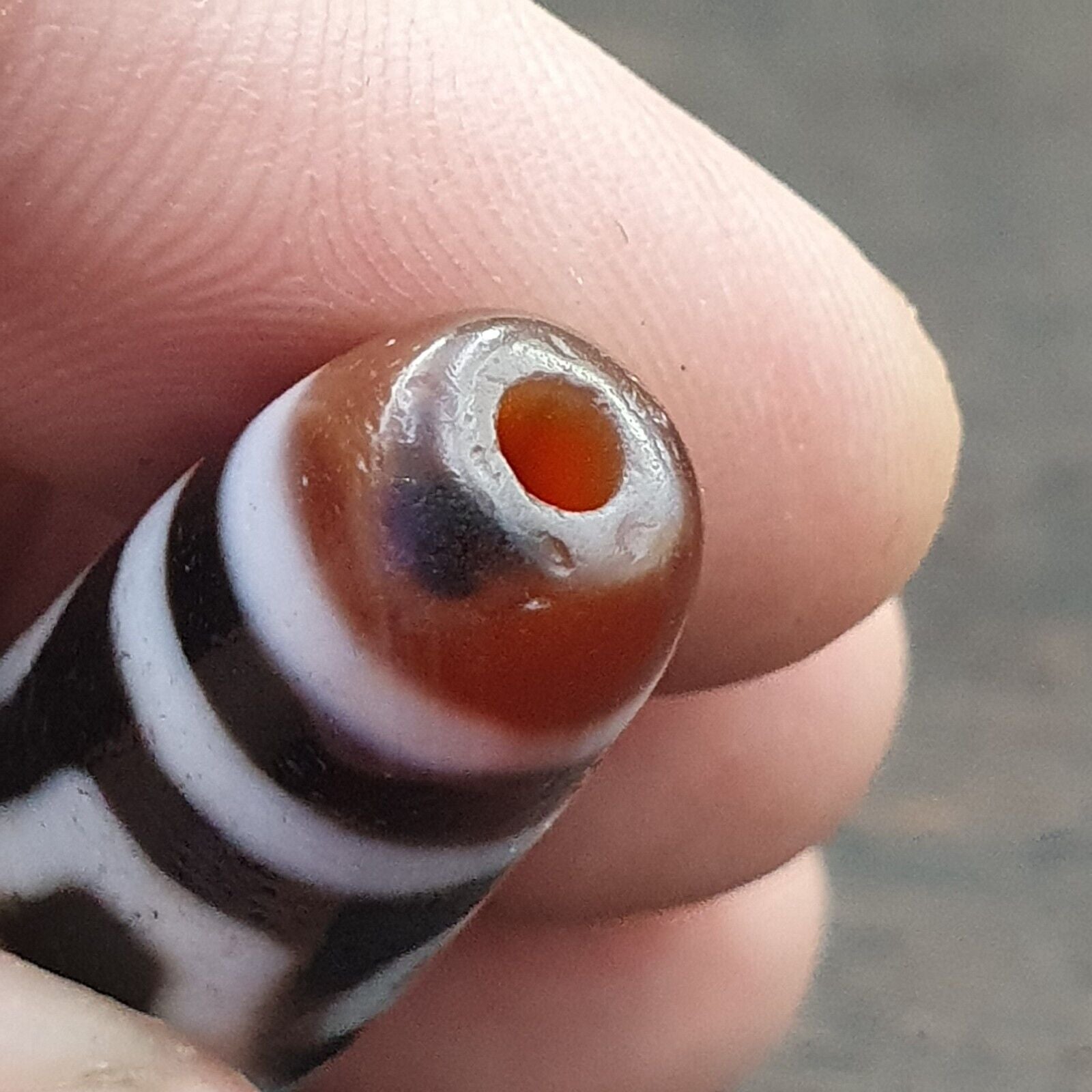 RarE pattern INDO TIBETAN Himalayan 8 Totem Eyes Red Agate bead Amulet Dzi