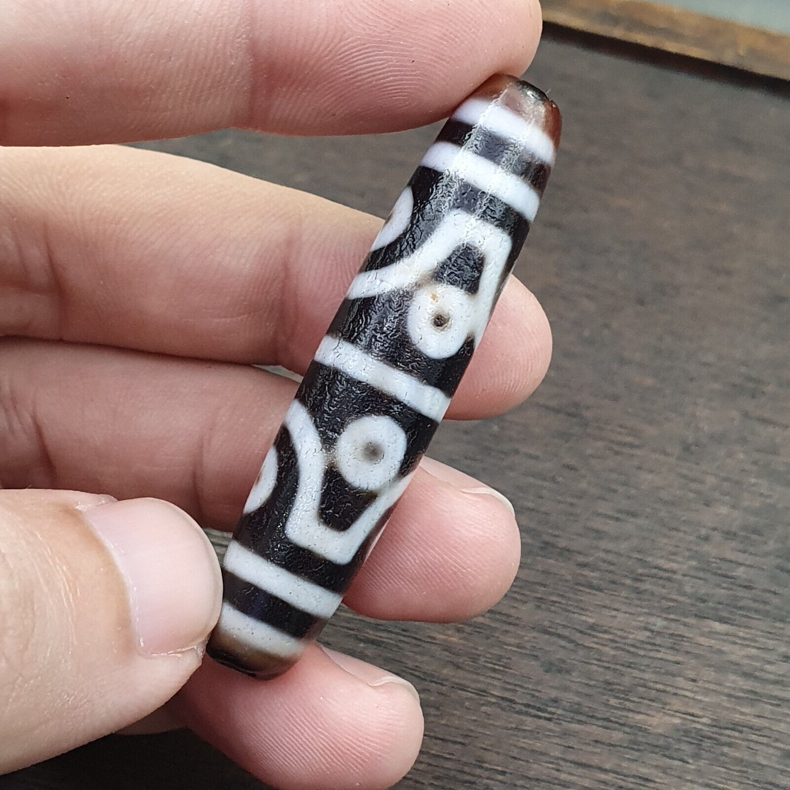 RarE pattern INDO TIBETAN Himalayan 8 Totem Eyes Red Agate bead Amulet Dzi