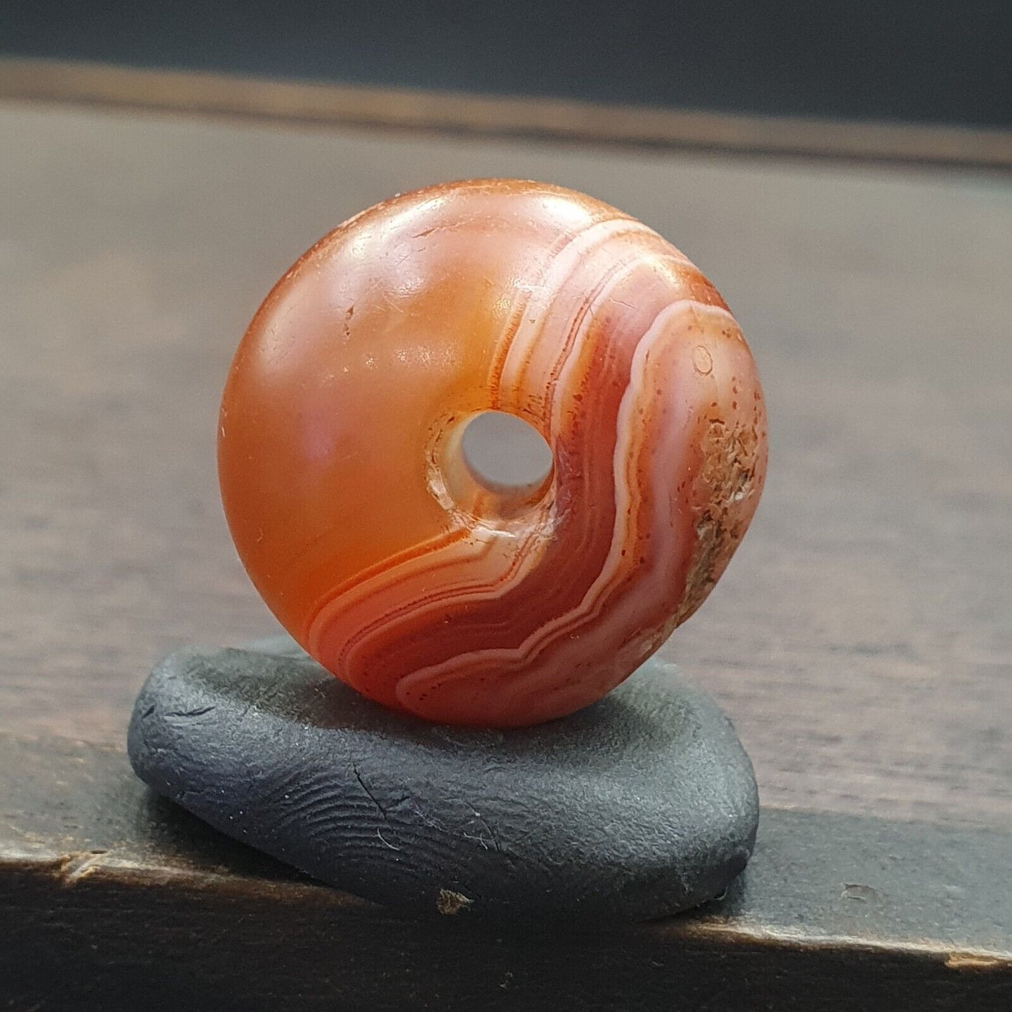Seltenstes antikes Perlenamulett aus rotem Achat aus dem Himalaya