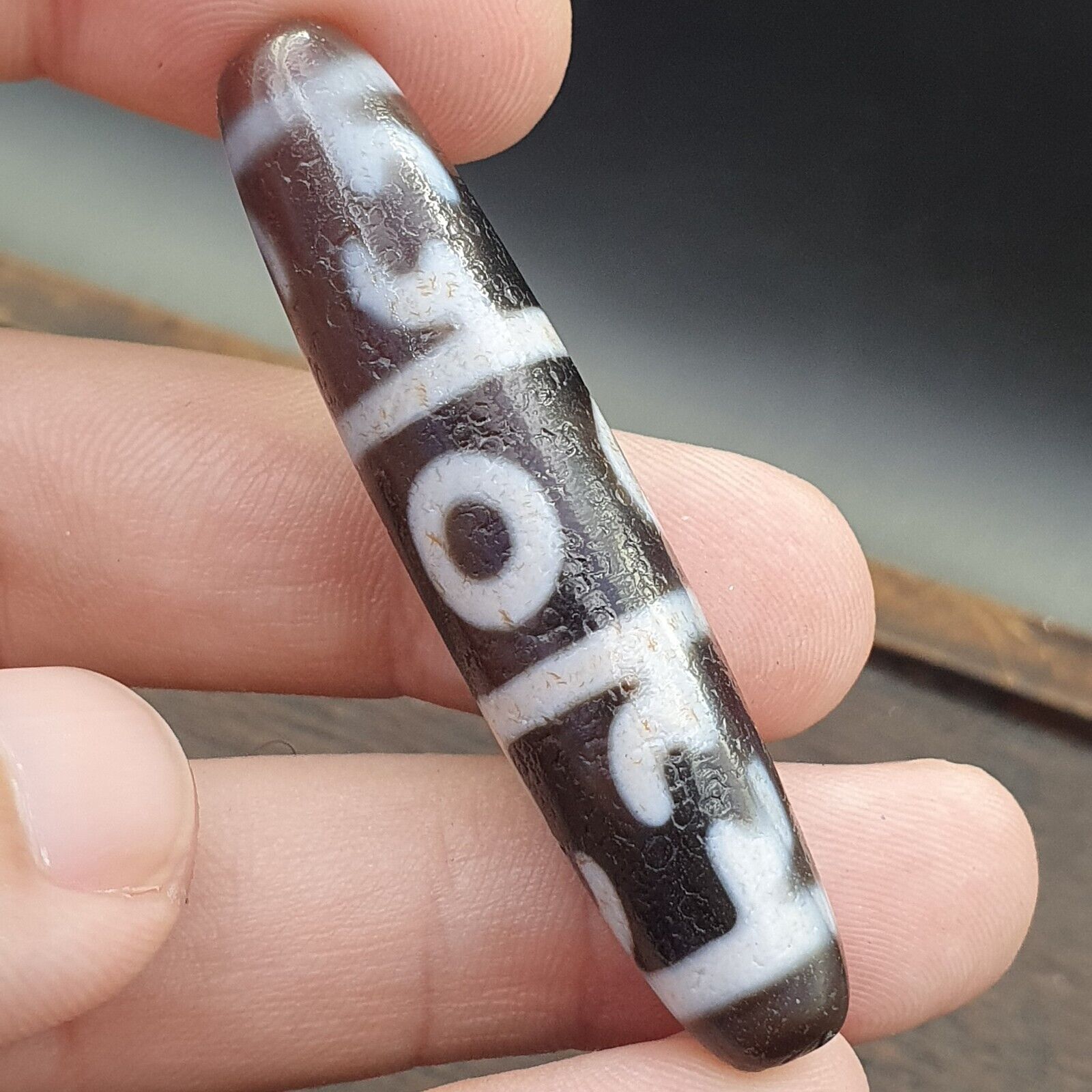 RarE pattern INDO TIBETAN Himalayan 4 Totem Eyes Red Agate bead Amulet Dzi