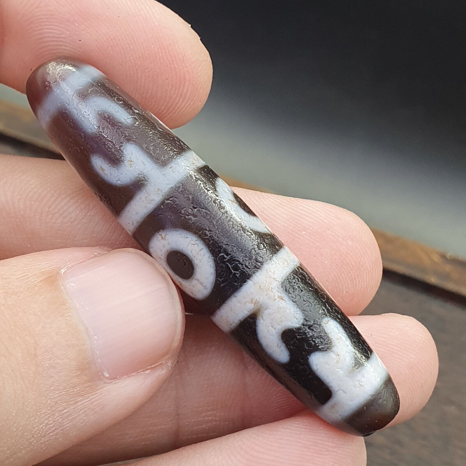 RarE pattern INDO TIBETAN Himalayan 4 Totem Eyes Red Agate bead Amulet Dzi
