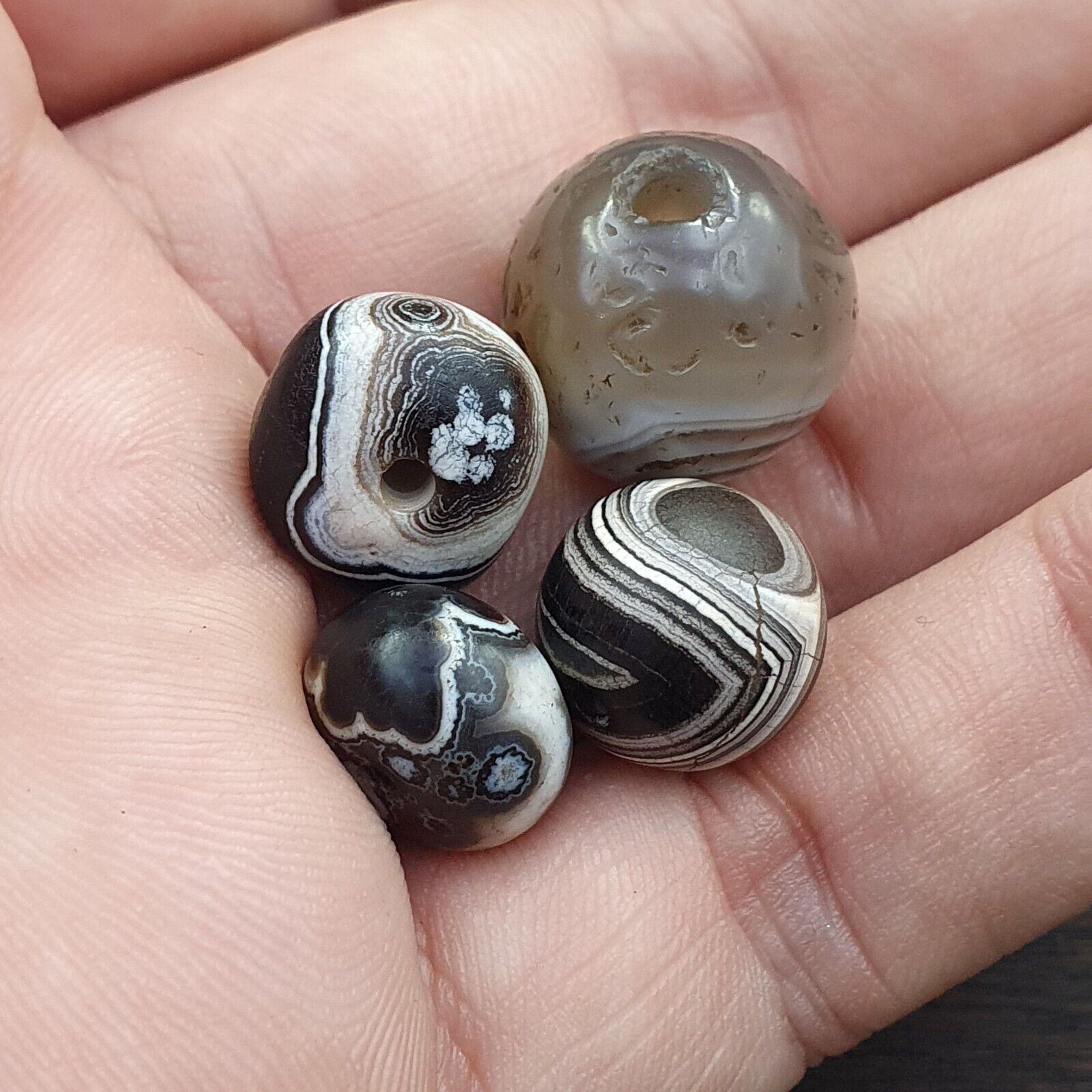 Lot 4Ancient Antique INDO Himalayan Eye Beads Soleimani Banded Agate Beads