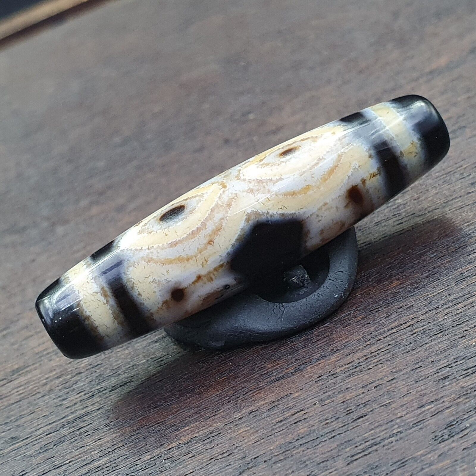 Tibetan Agate Eyes stone Dzi Bead Amulet