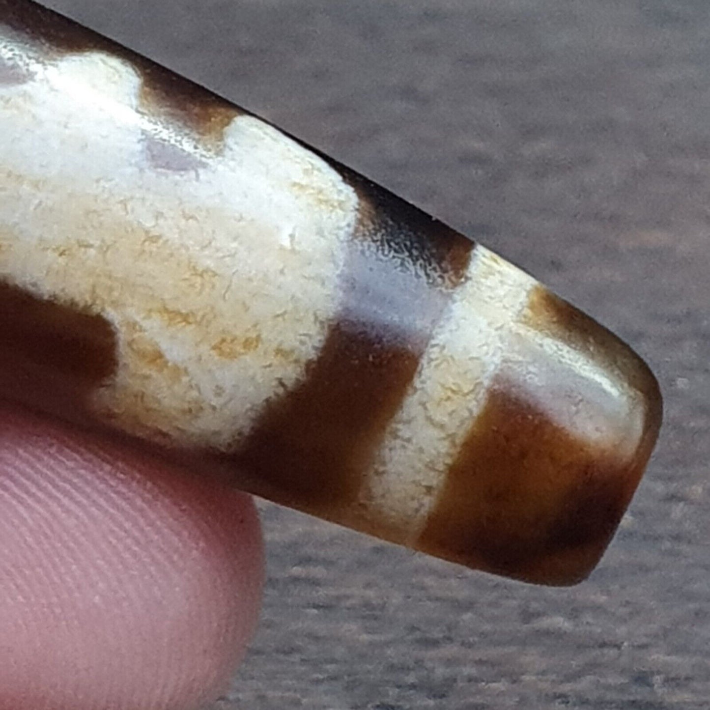 Tibetisches Achatstein-Dzi-Perlen-Amulett 