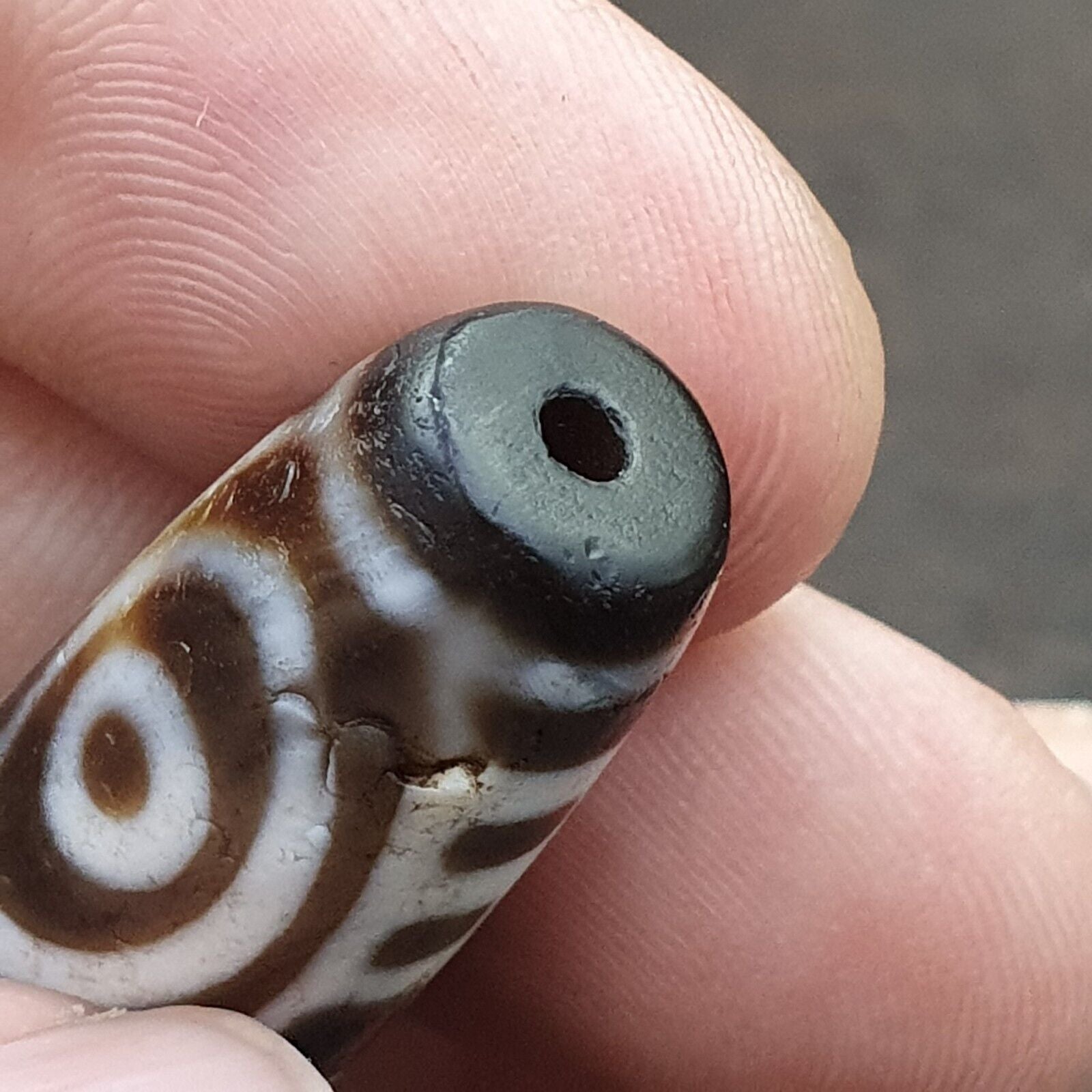Old Indo Tibetan Agate 6 Eyes in eyes & lines Agate stone Dzi Bead Amulet