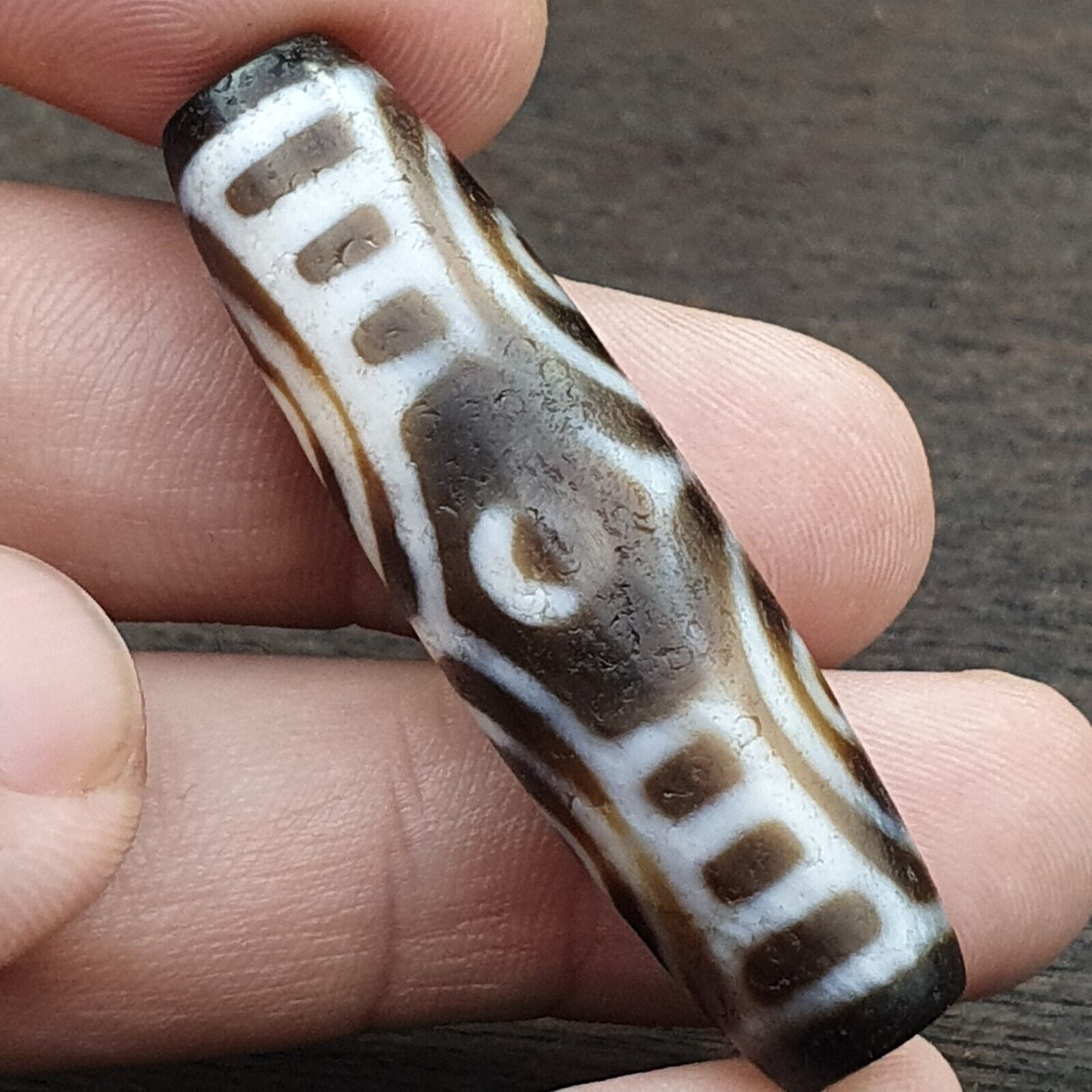 Old Indo Tibetan Agate 6 Eyes in eyes & lines Agate stone Dzi Bead Amulet