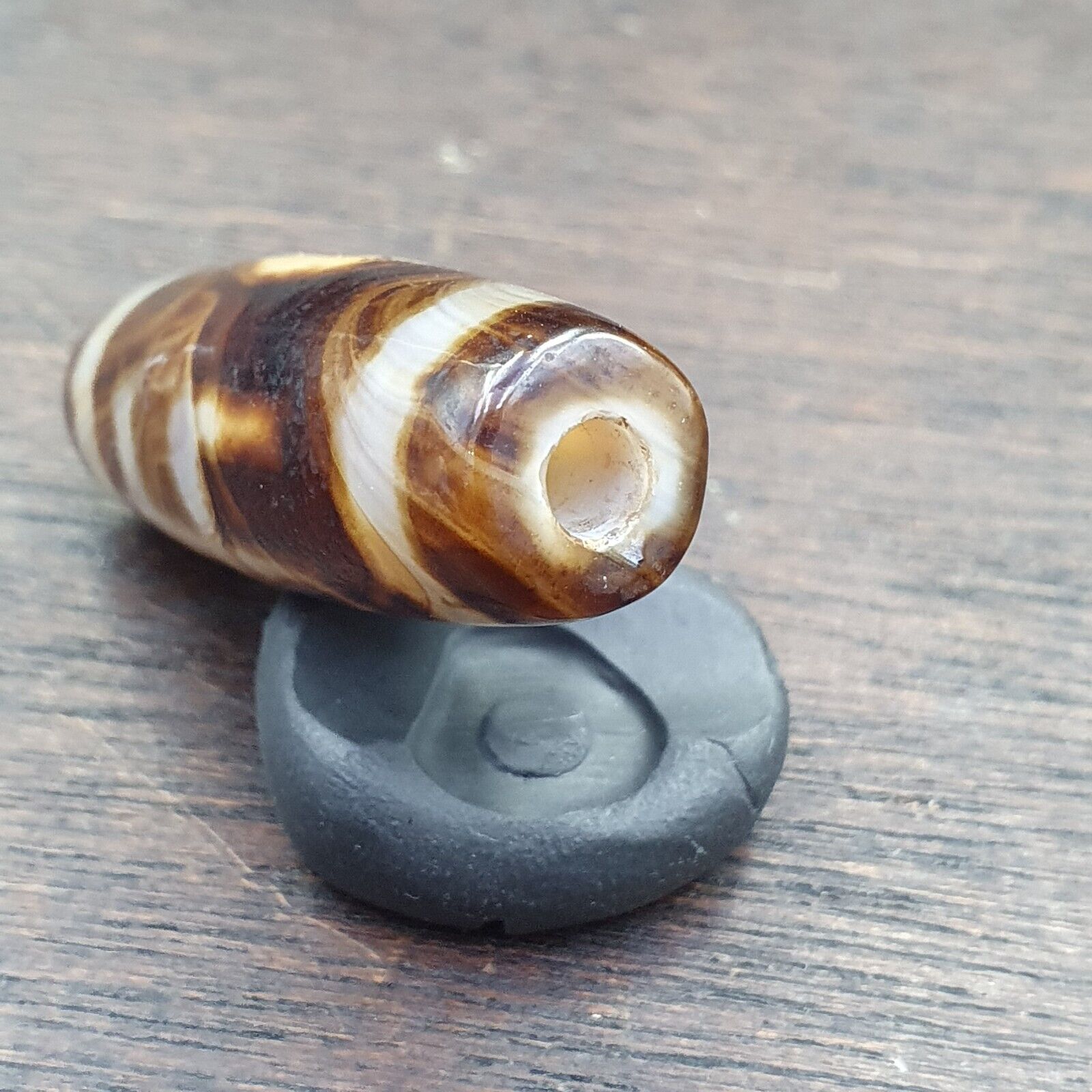 Vintage Old Tibetan 2 Eyes Agate stone Dzi Bead Amulet S-2