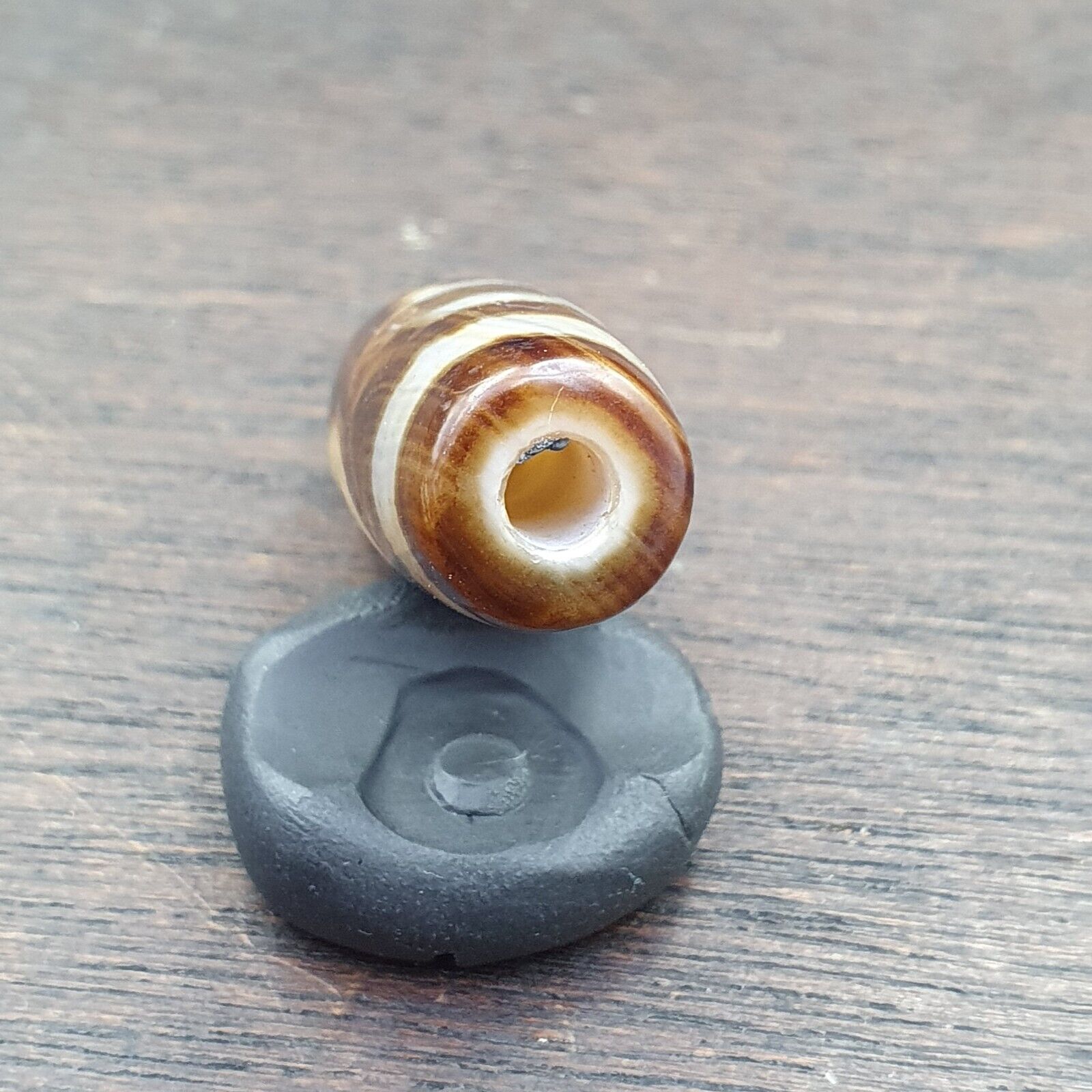 Vintage Old Tibetan 2 Eyes Agate stone Dzi Bead Amulet S-2