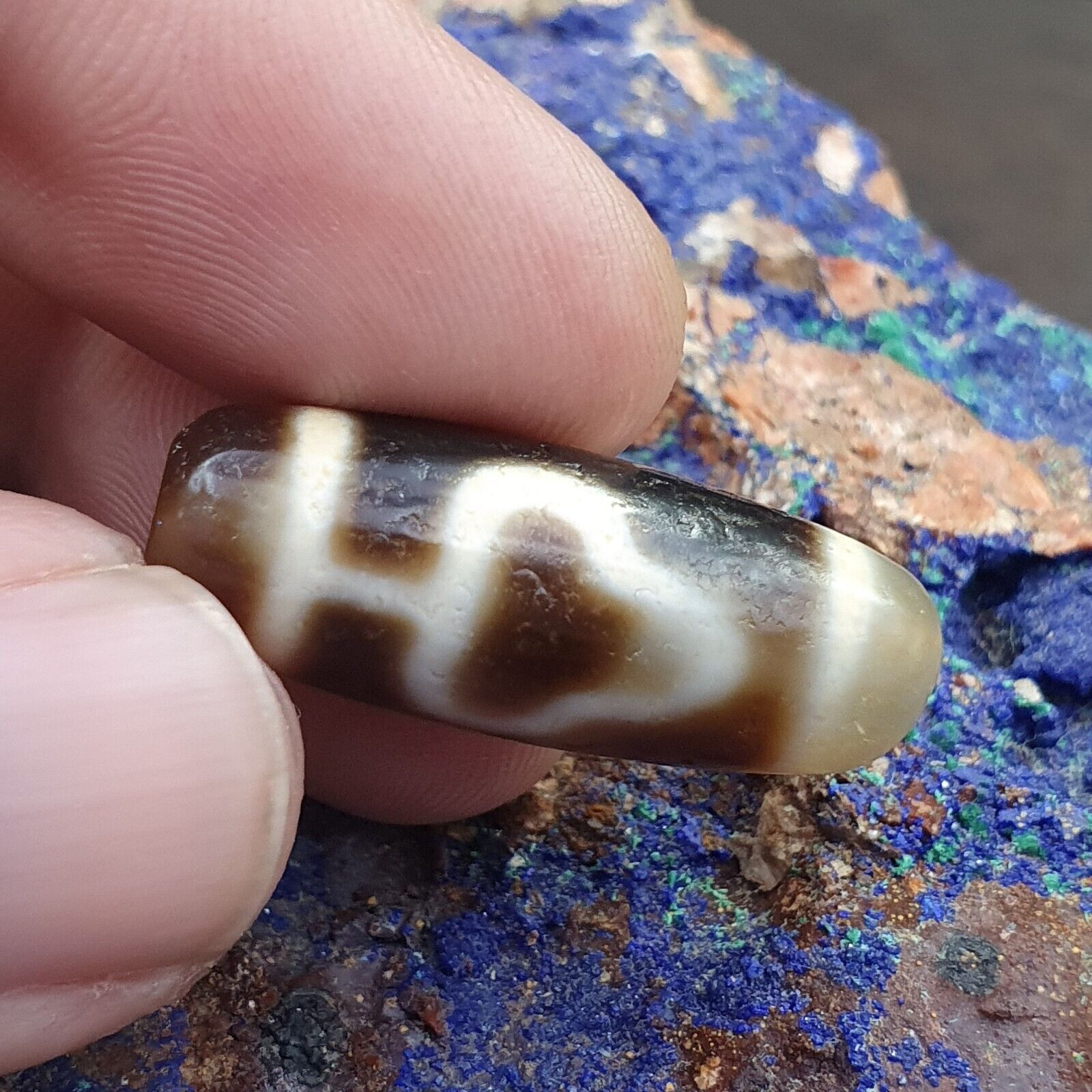 Antique Old Tibetan 2 Lines Eyes Agate stone Dzi Bead Amulet HQ-4