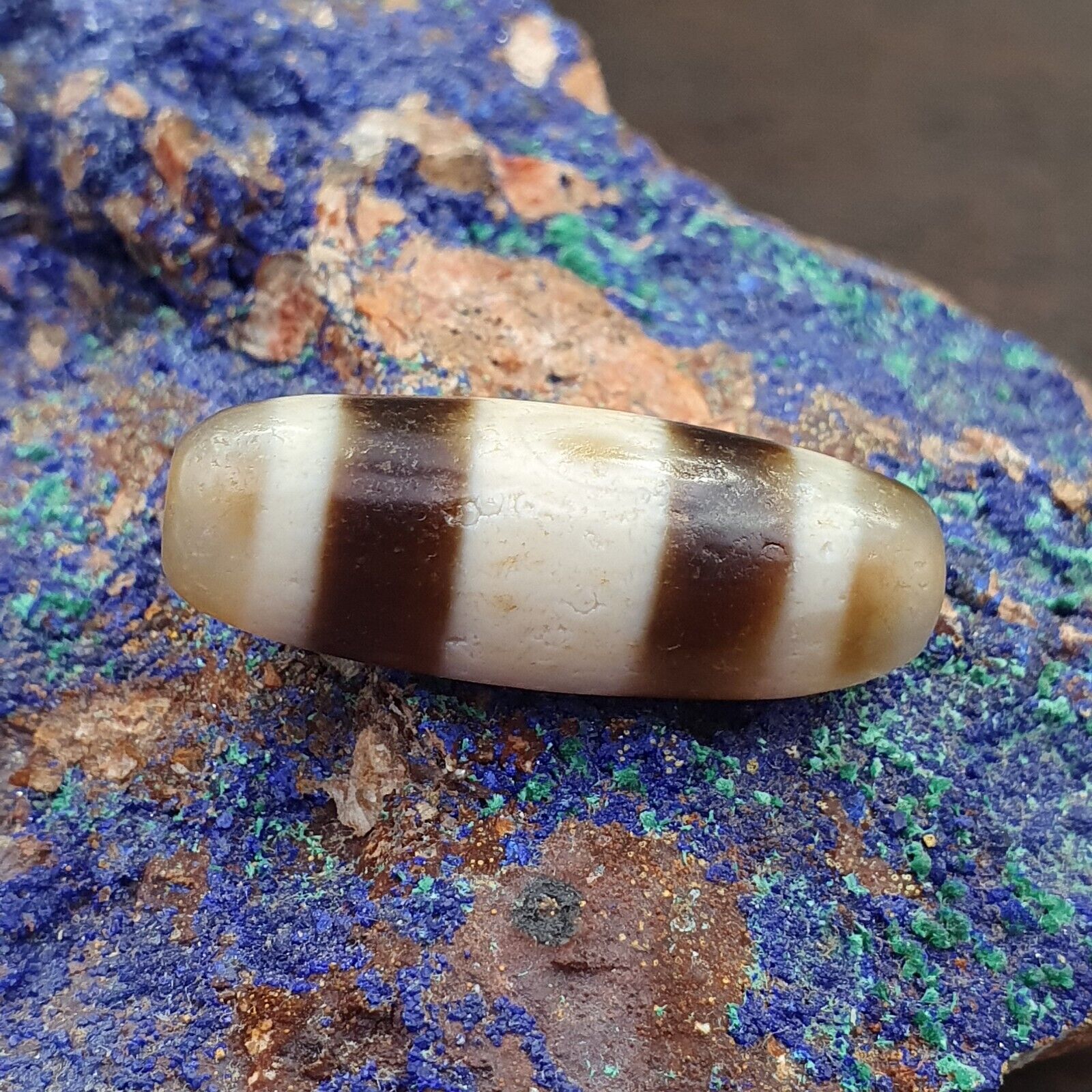 Antique Old Tibetan 2 Lines Eyes Agate stone Dzi Bead Amulet HQ-3