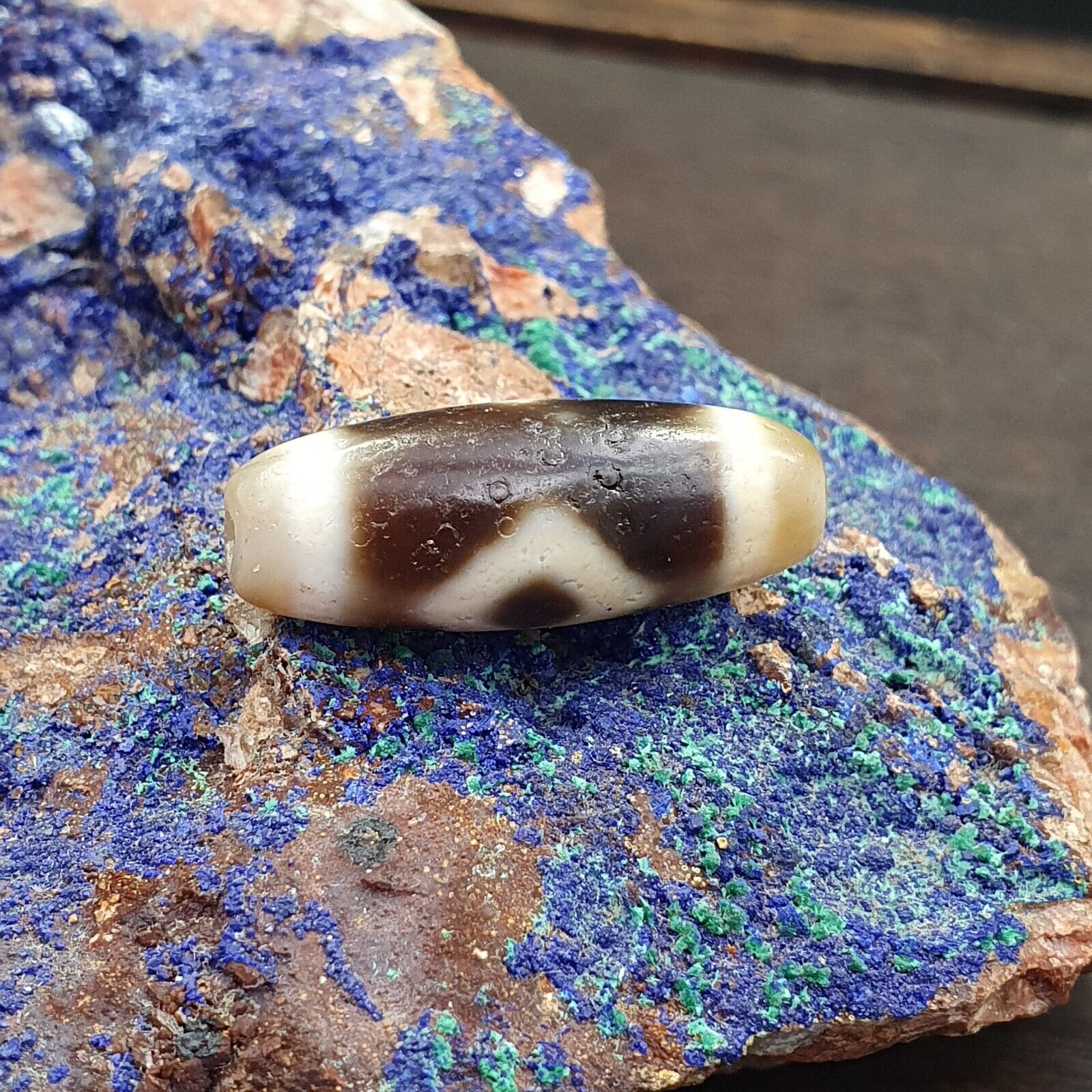 Antique Old Tibetan 2 Diamond Eyes Agate stone Dzi Bead Amulet HQ-1