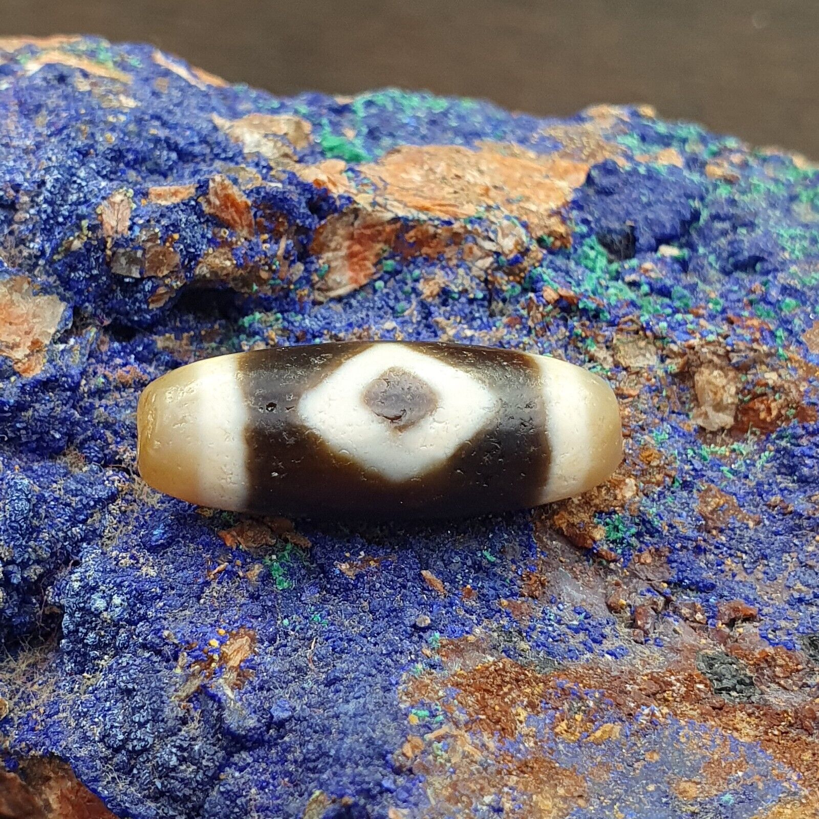 Antique Old Tibetan 2 Diamond Eyes Agate stone Dzi Bead Amulet HQ-1