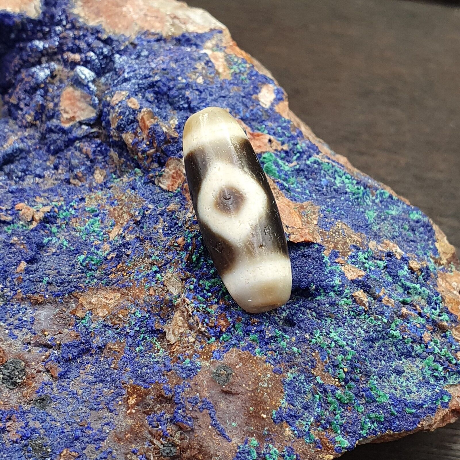 Antique Old Tibetan 2 Diamond Eyes Agate stone Dzi Bead Amulet HQ-1