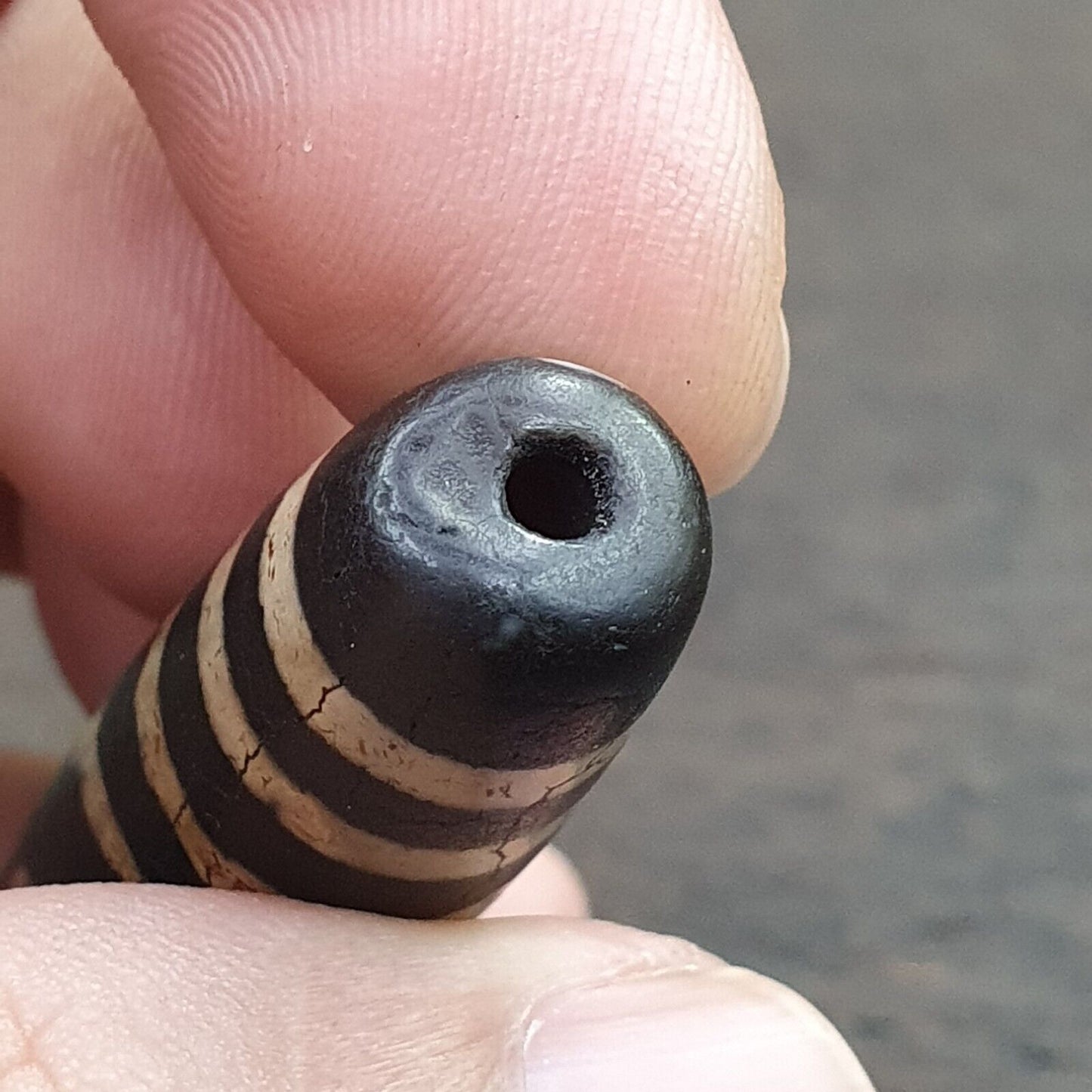 Alter indotibetischer Achat, 2 Augen, Achatstein, Dzi-Perlenamulett 