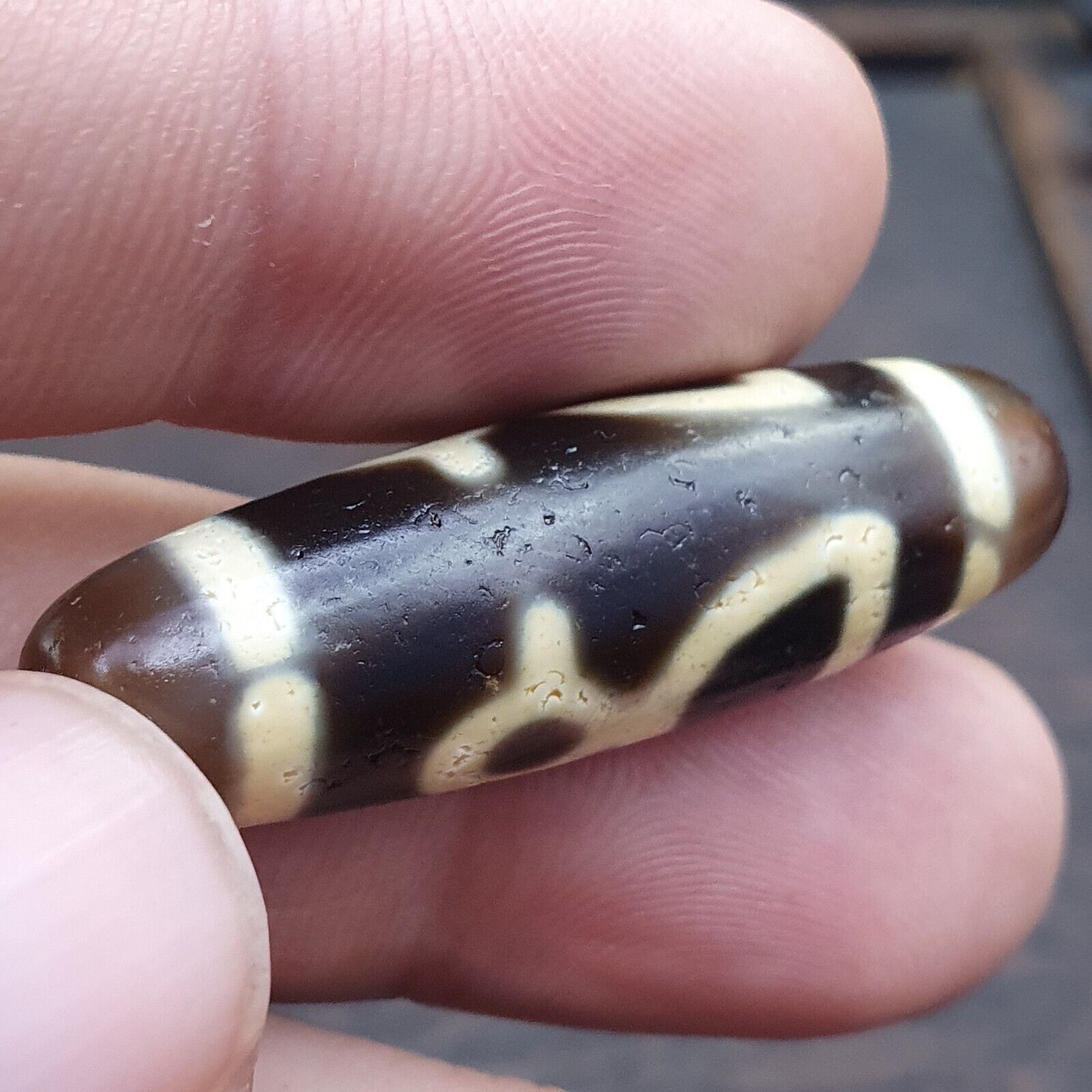Very Unique Vintage Old Tibetan Lotus, treasure-vase Agate stone Dzi Bead Amulet