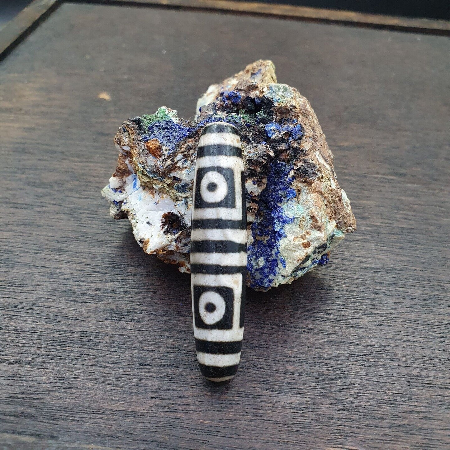 Alter indotibetischer Achat, 4 Kreisaugen in quadratischen Augen, Achatstein, Dzi-Perlenamulett 