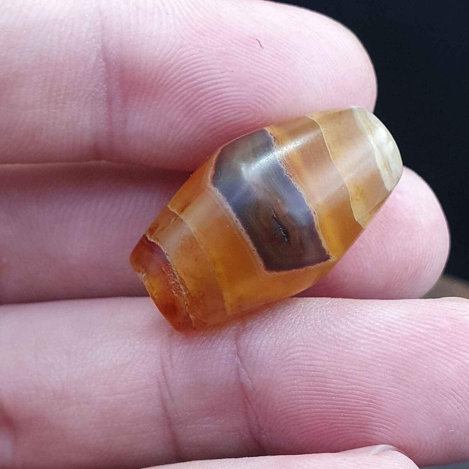 Antique  Middle Eastern Persian Agate Natural Eye In Agate Bead AMD-1