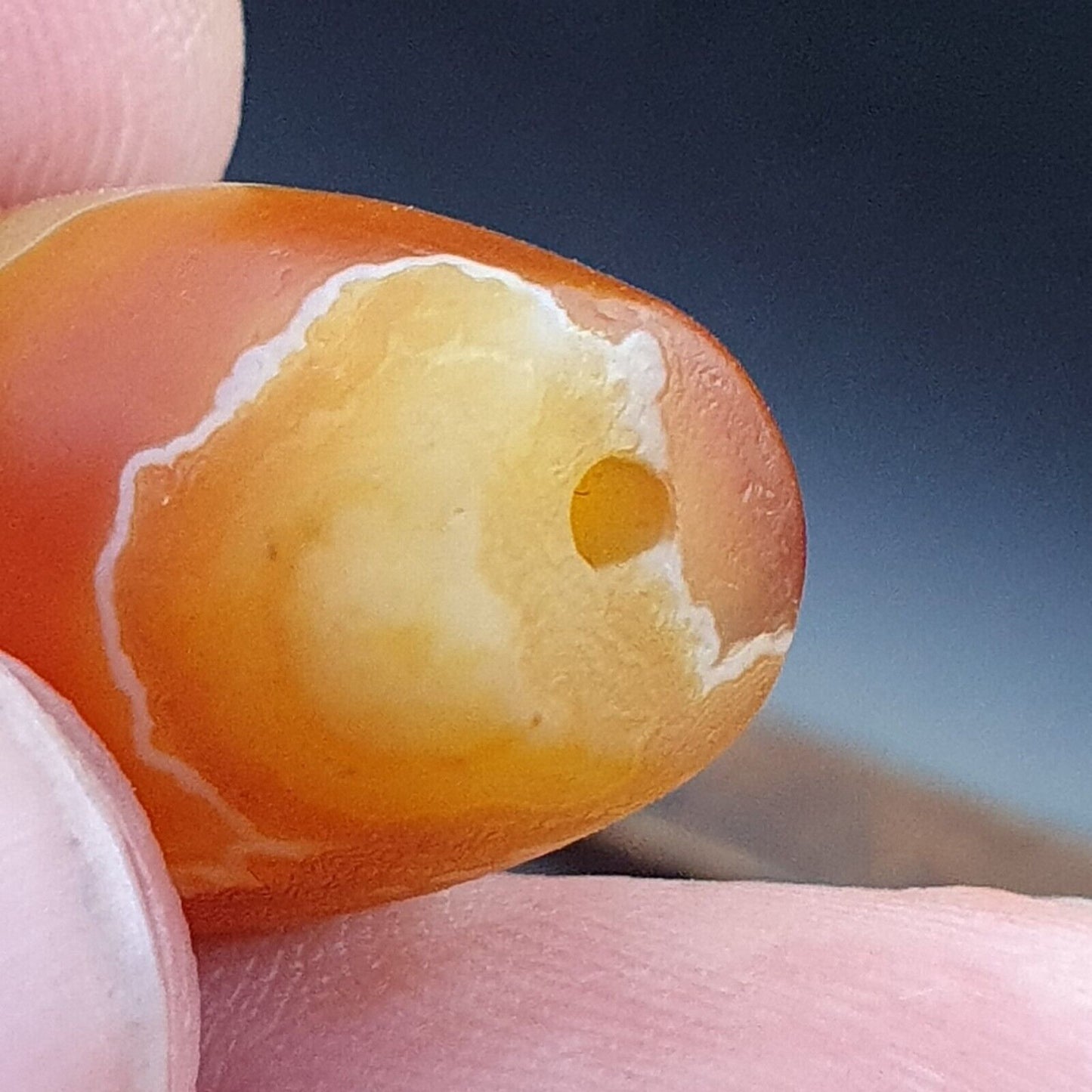 Antike alte persische Achatperle mit natürlichem Muster aus dem Nahen Osten AMD-7
