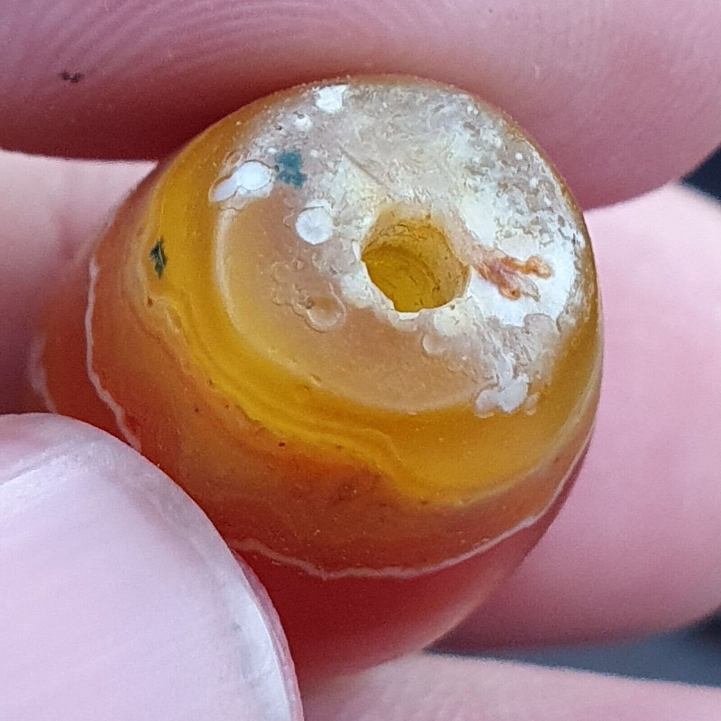 Antike alte persische Achatperle mit natürlichem Muster aus dem Nahen Osten AMD-7
