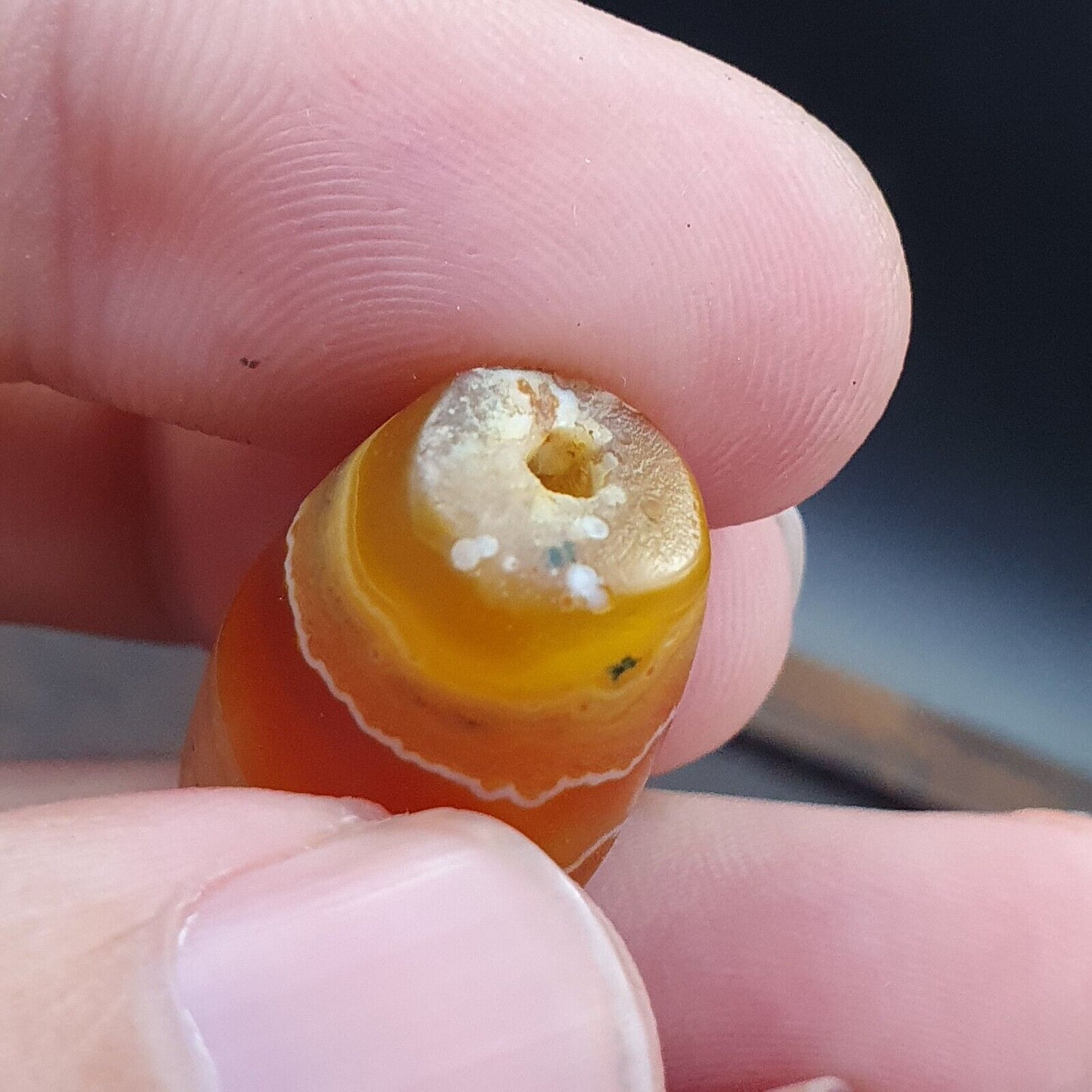 Antike alte persische Achatperle mit natürlichem Muster aus dem Nahen Osten AMD-7