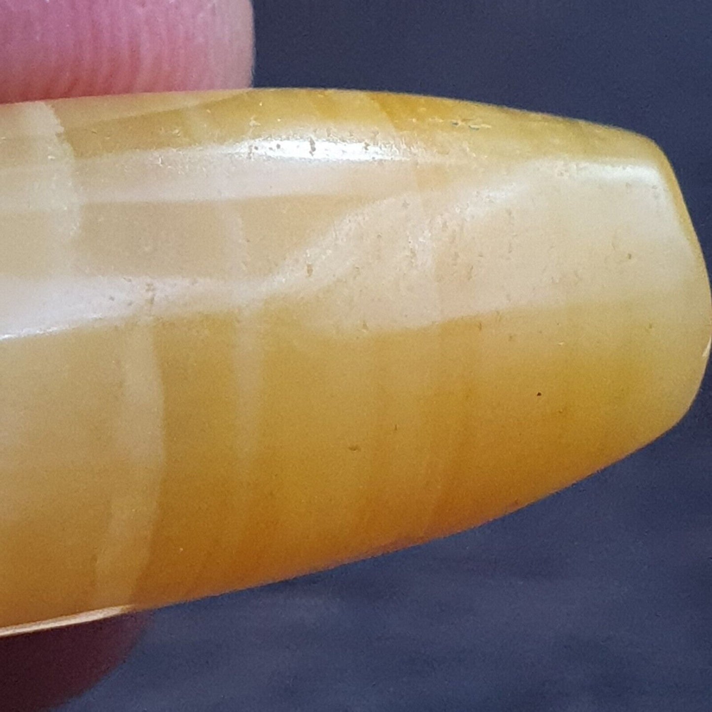 Antiker alter jemenitischer Achat aus dem Nahen Osten, gelbe Achatperle AMD-11