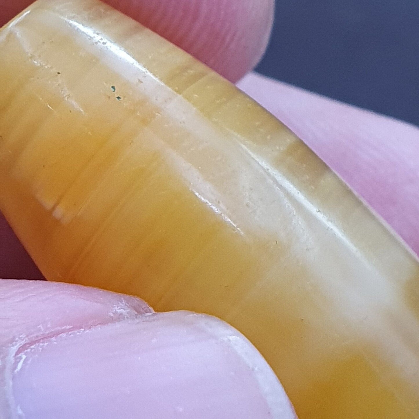 Antiker alter jemenitischer Achat aus dem Nahen Osten, gelbe Achatperle AMD-11