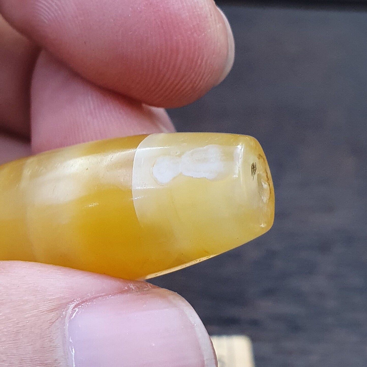Antiker alter jemenitischer Achat aus dem Nahen Osten, gelbe Achatperle AMD-11