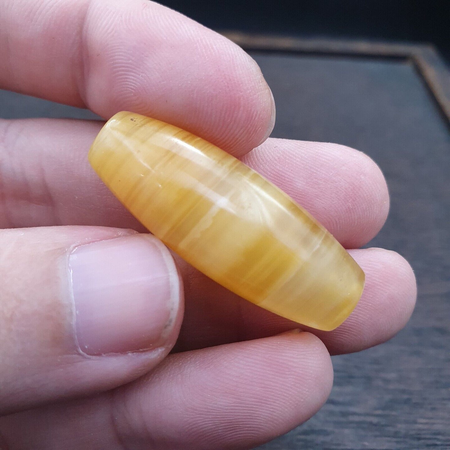Antiker alter jemenitischer Achat aus dem Nahen Osten, gelbe Achatperle AMD-11