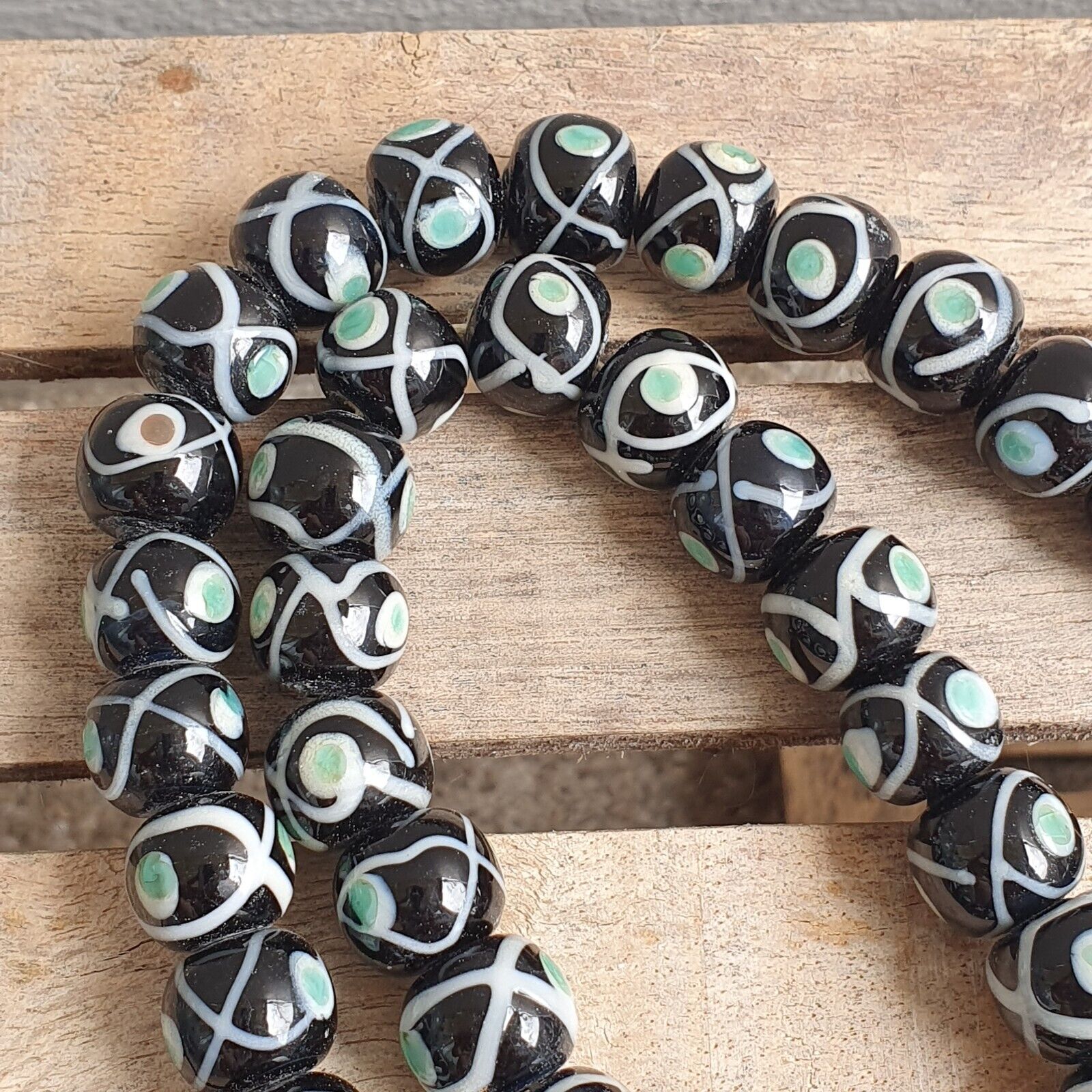 Vintage Venerano Art Eye pattern Beads 12-13MM GLASS BEADS Necklace