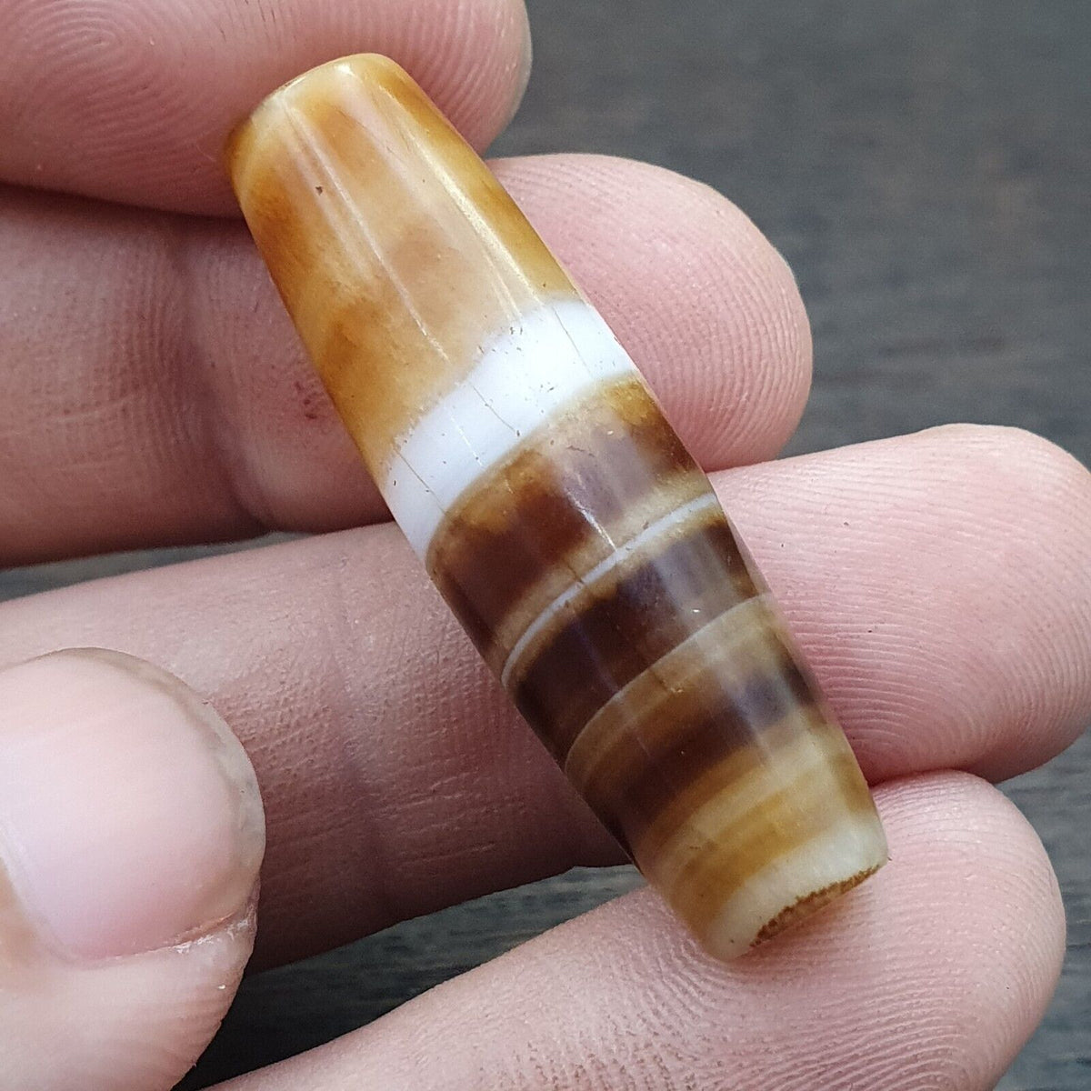 Antique Old Yemeni Agate Natural Rare pattern Banded Agate Bead  BD L1