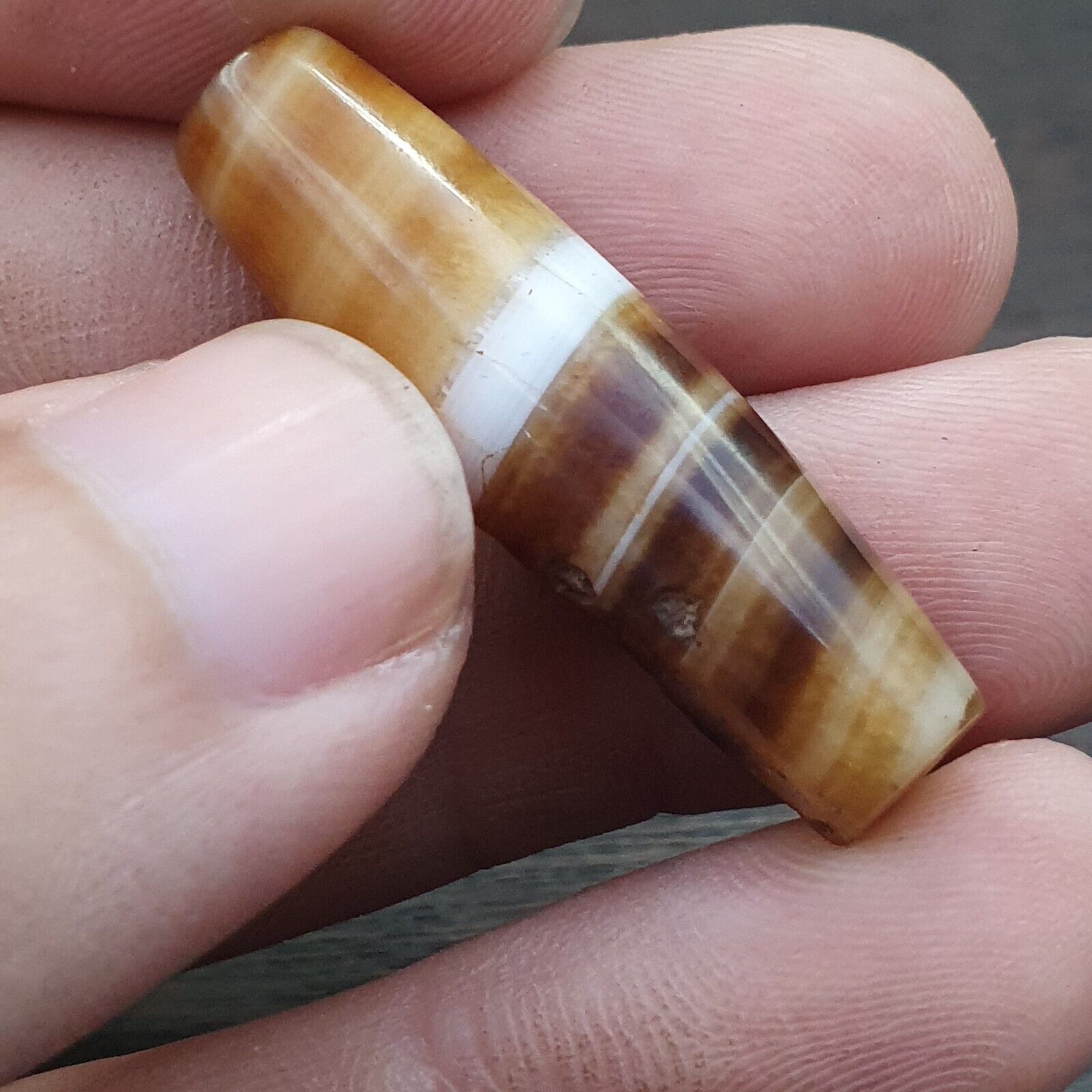 Antique Old Yemeni Agate Natural Rare pattern Banded Agate Bead  BD L1