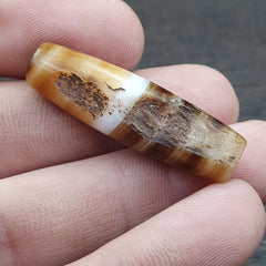 Antique Old Yemeni Agate Natural Rare pattern Banded Agate Bead  BD L1