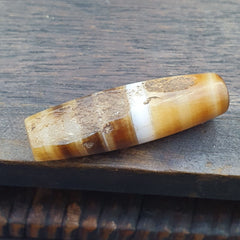 Antique Old Yemeni Agate Natural Rare pattern Banded Agate Bead  BD L1
