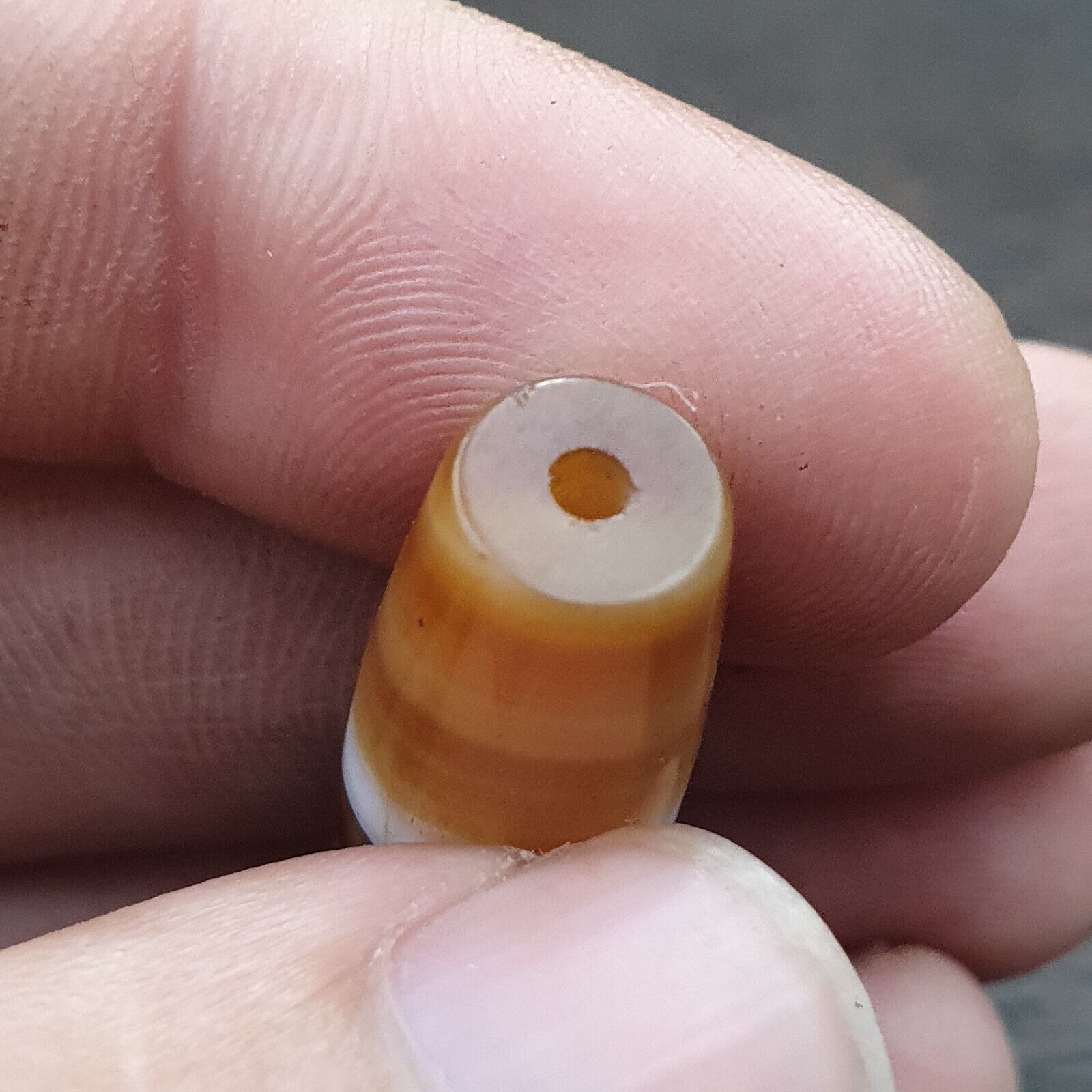 Antique Old Yemeni Agate Natural Rare pattern Banded Agate Bead  BD L1