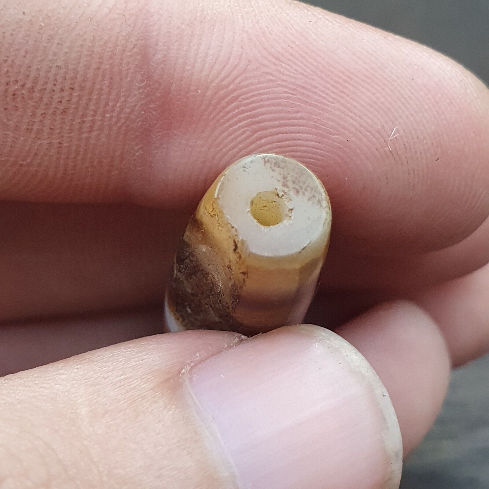 Antique Old Yemeni Agate Natural Rare pattern Banded Agate Bead  BD L1