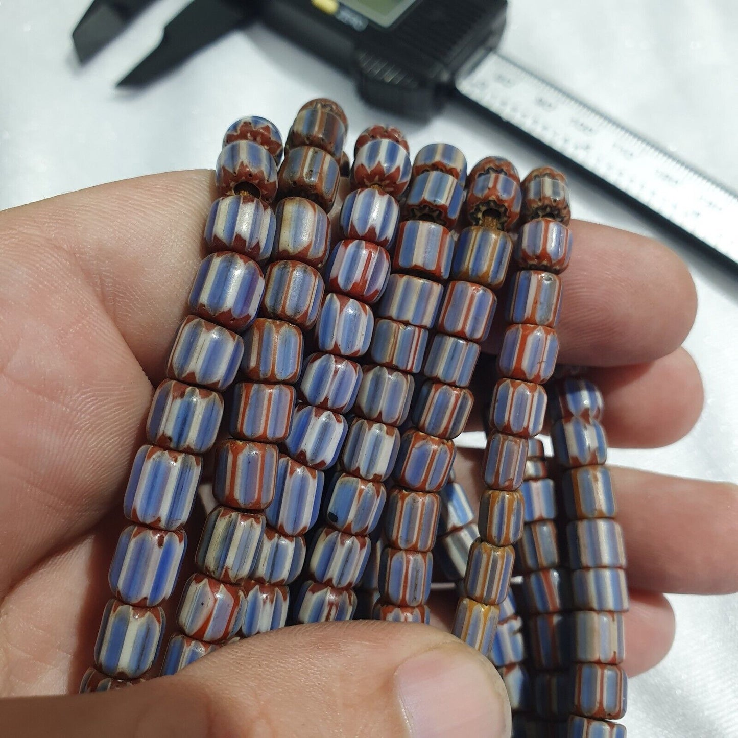 古董威尼斯風格非洲藍色玻璃 6 層 V 形珠項鍊