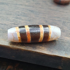 Antique Rusted Tibetan 4 stripes dzi Agate bead old amulet Tibet gzi pendant